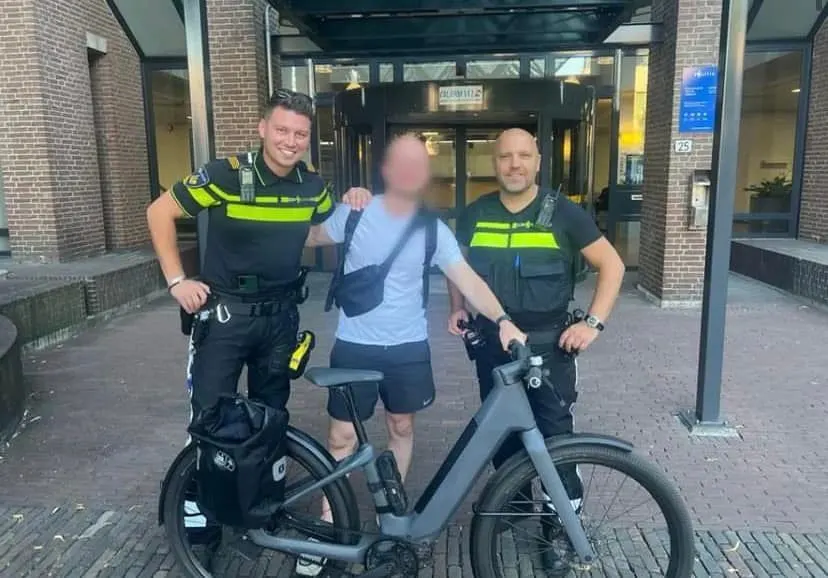 Amsterdamse 'amateur-rechercheur' leidt politie dankzij airpods naar gestolen fiets