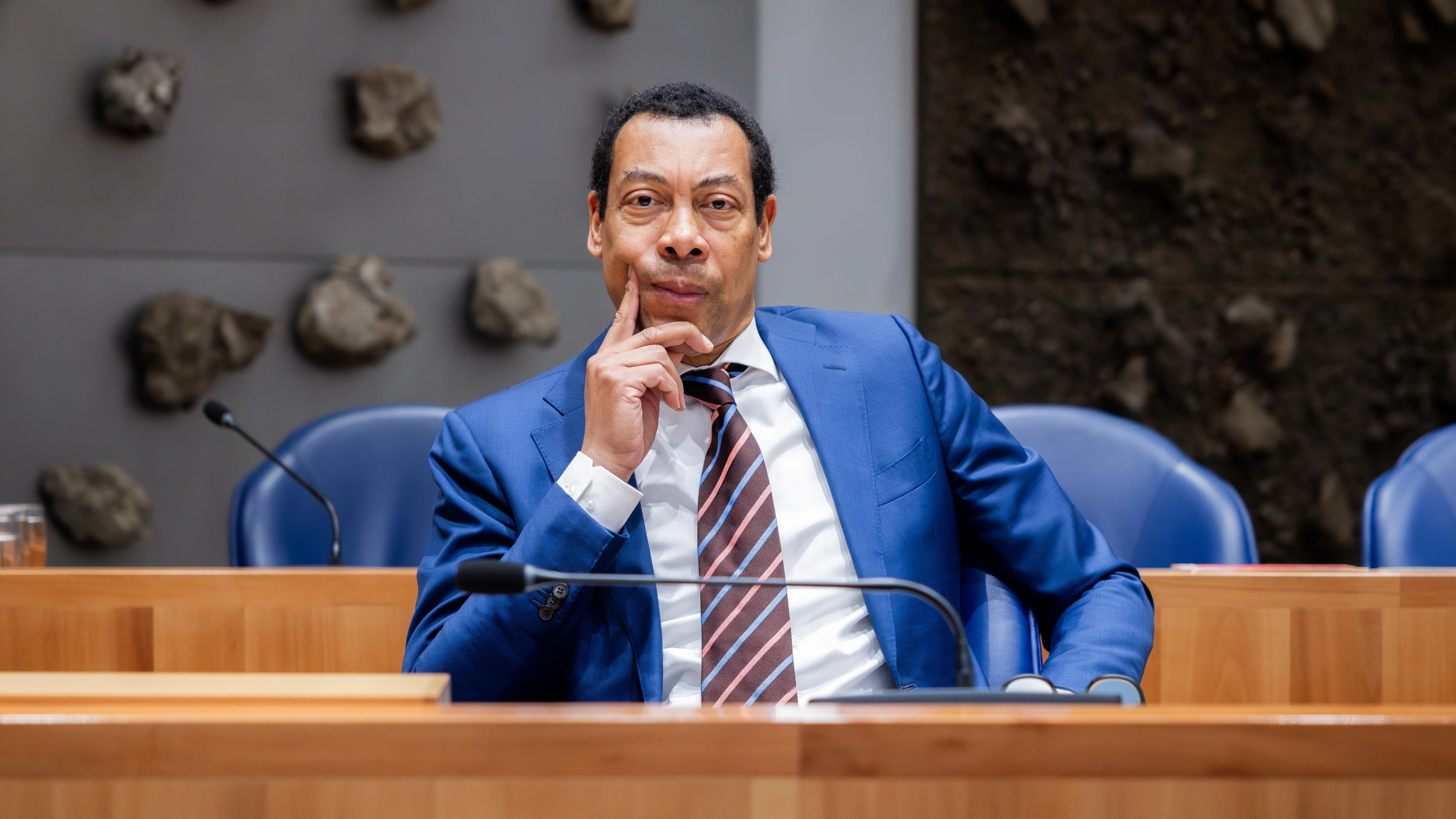 Minister negeert Tweede Kamer en trekt versoepeling Transgenderwet niet in