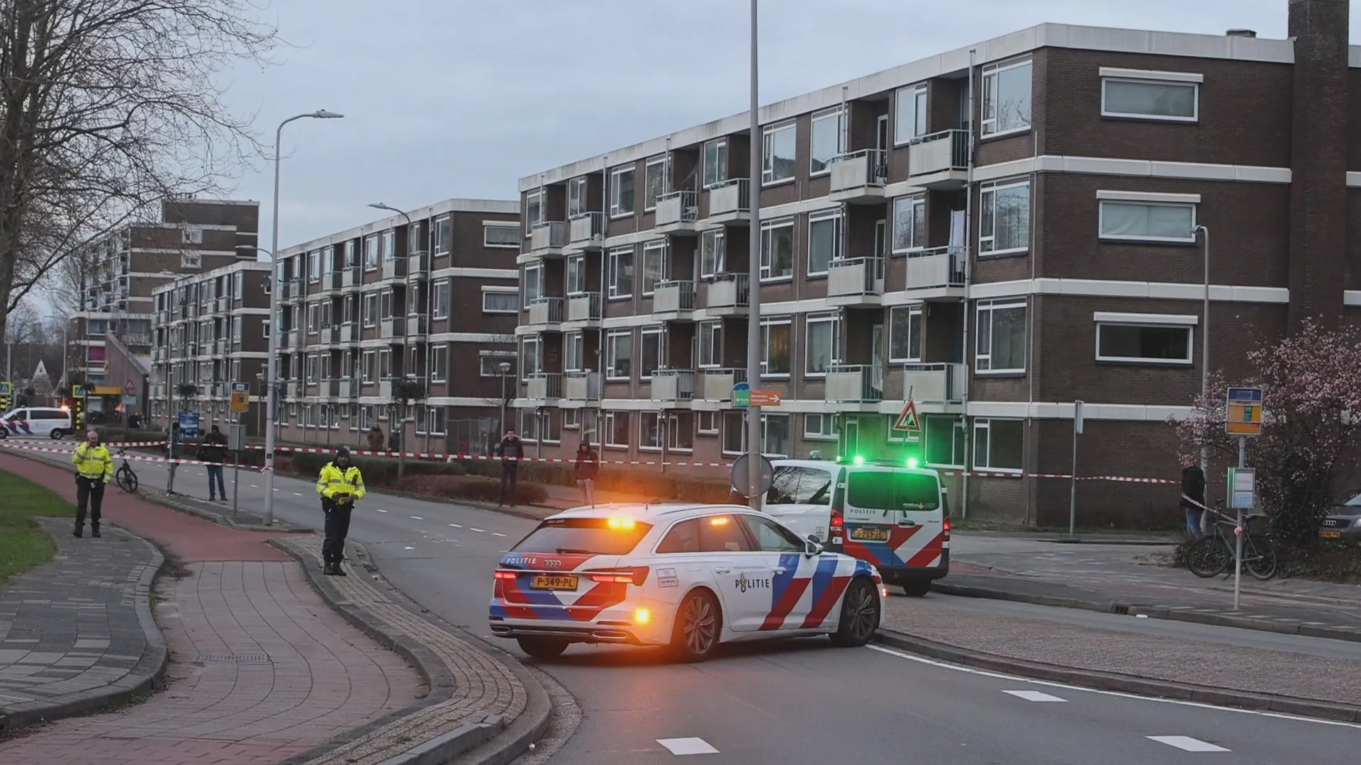 Doorrijder laat voetgangster (86) ernstig gewond achter na aanrijding Rotterdam