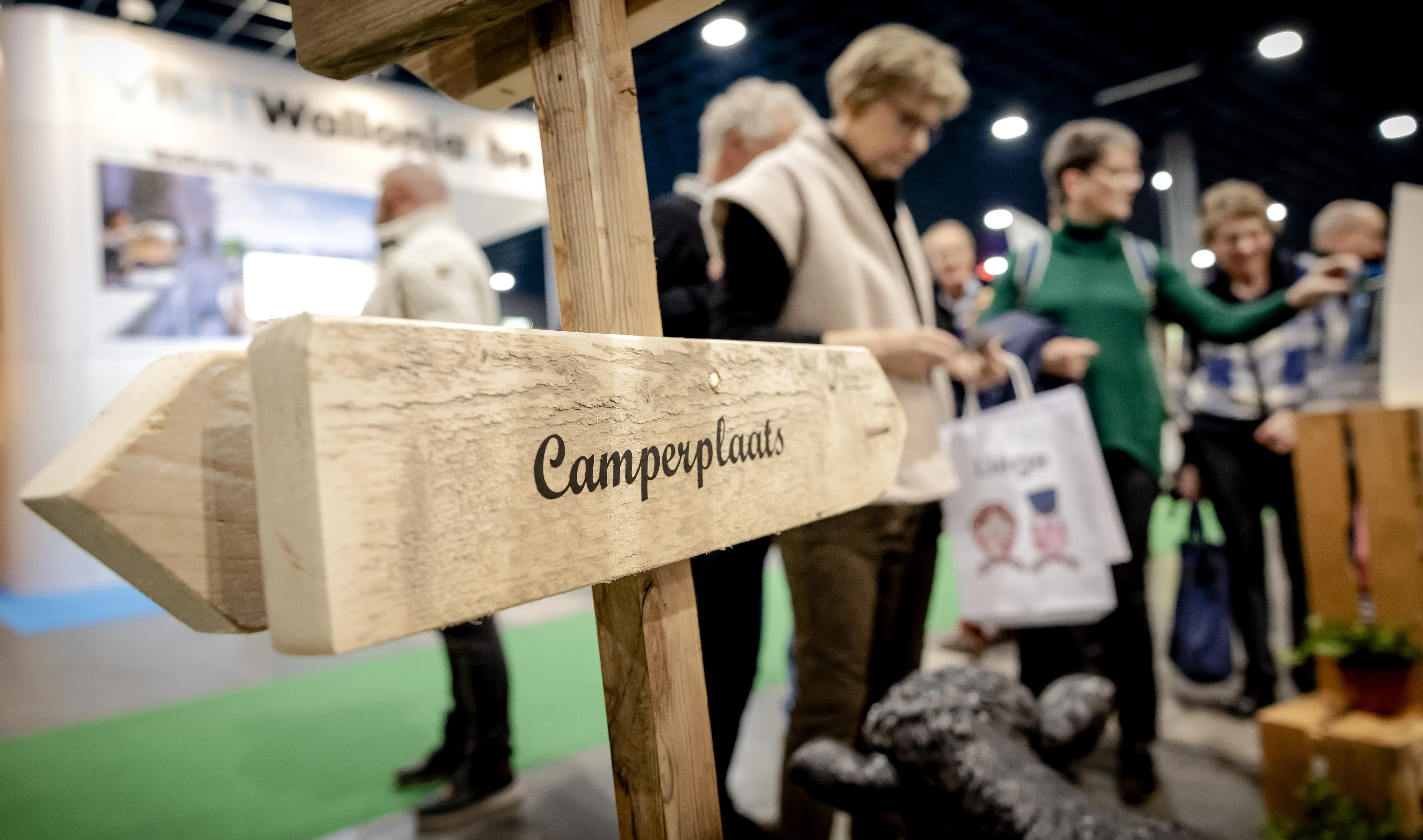 Tent, camper of toch het vliegtuig: waar gaan we dit jaar naartoe op vakantie?