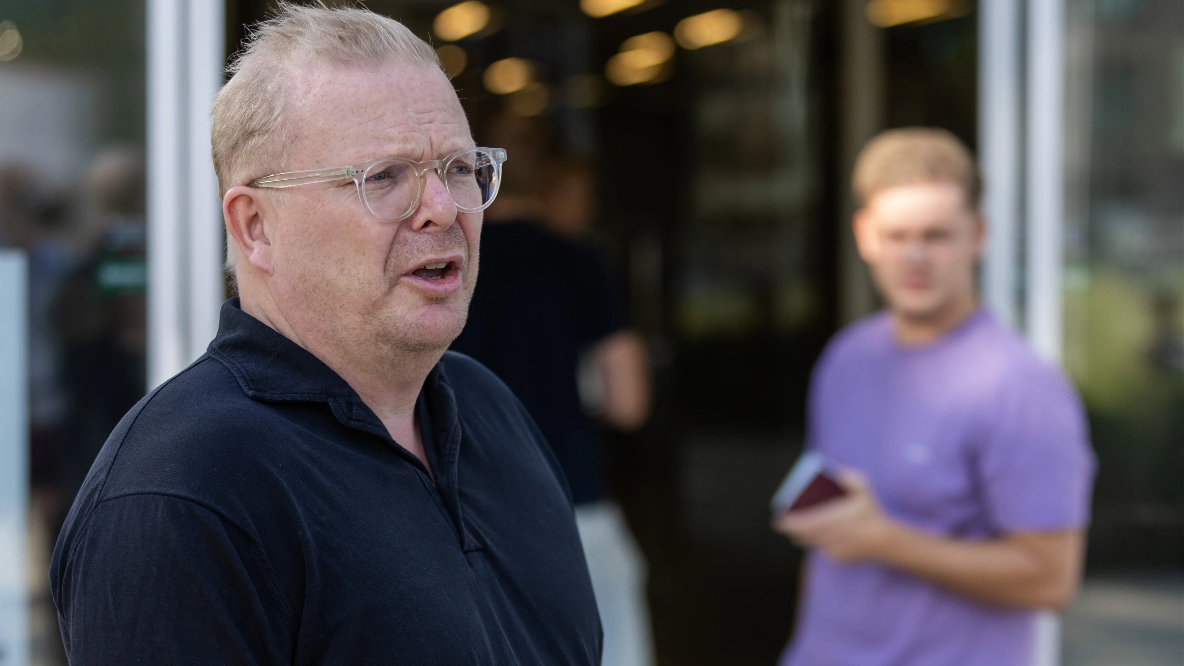Roddelpraat-presentator Jan Roos vrijgesproken van opruiing