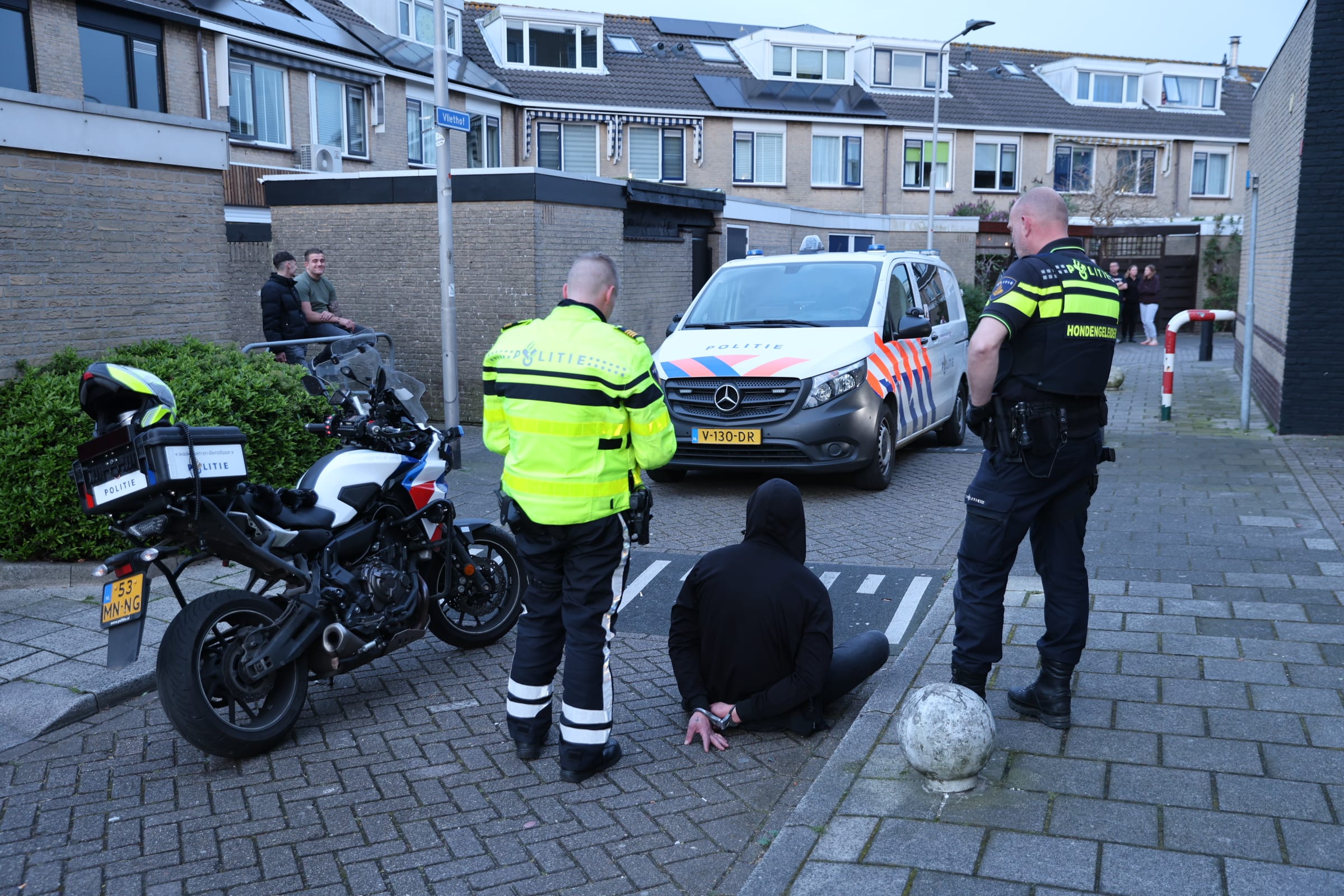 Politie rukt uit voor auto-inbraak, blijkt man die eigen auto niet meer in komt