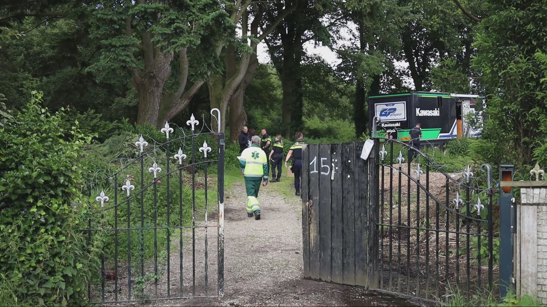 Drie mannen aangehouden voor mogelijk gijzelen en mishandelen persoon in Laren