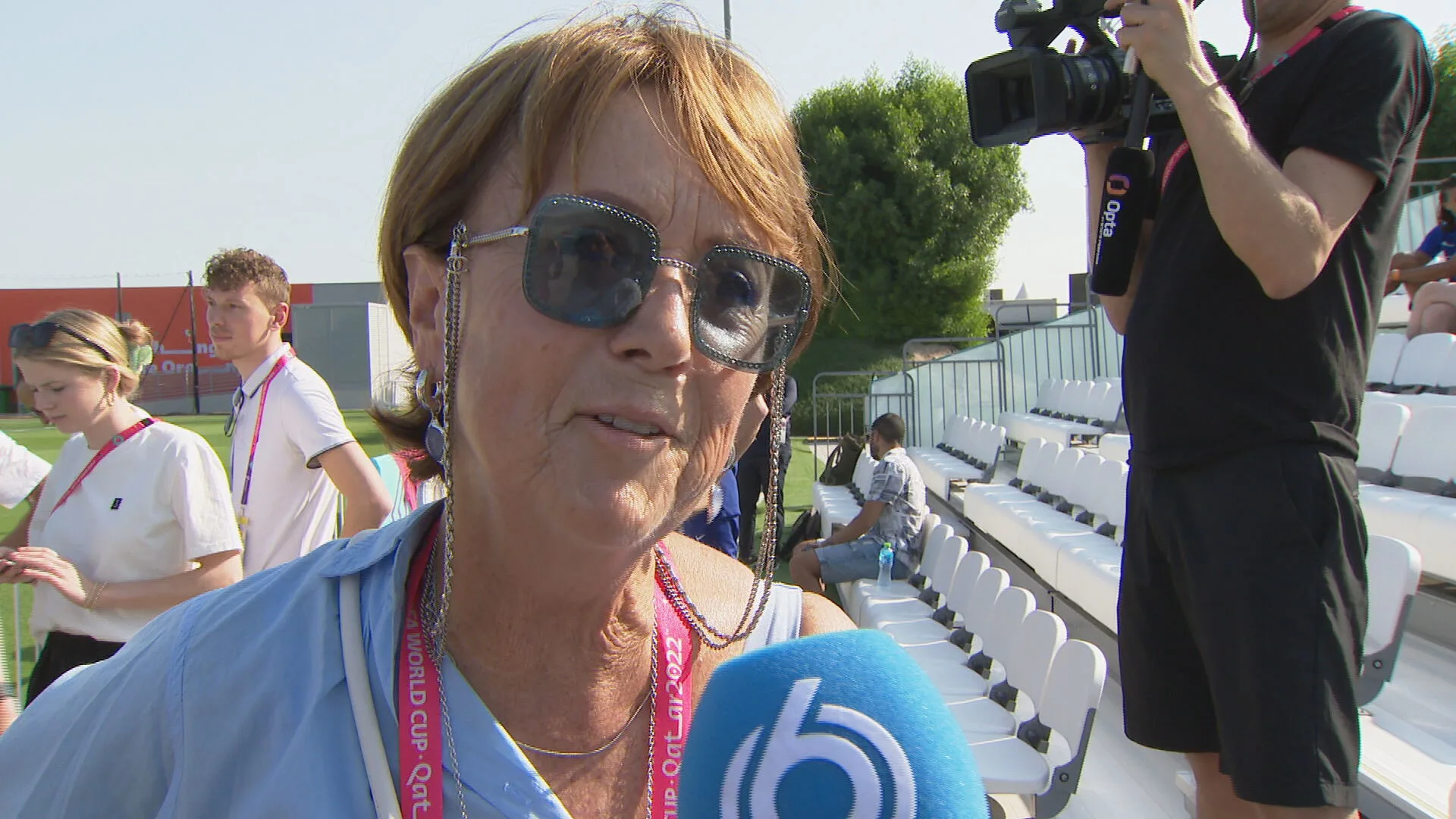 Truus van Gaal trots op 'haar' Louis: 'Hij doet het toch maar weer!'