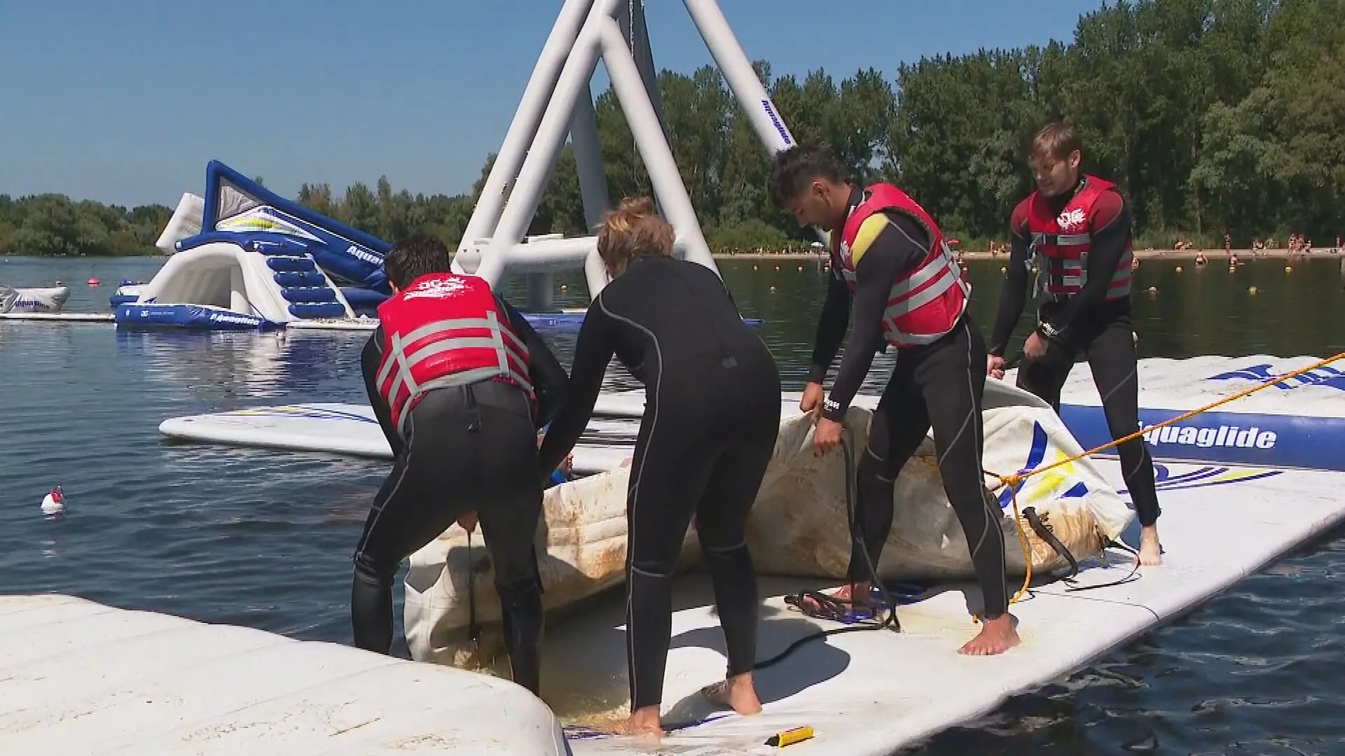 Vandalen snijden gloednieuw waterpark kapot: 'Veel kinderen teleurgesteld'