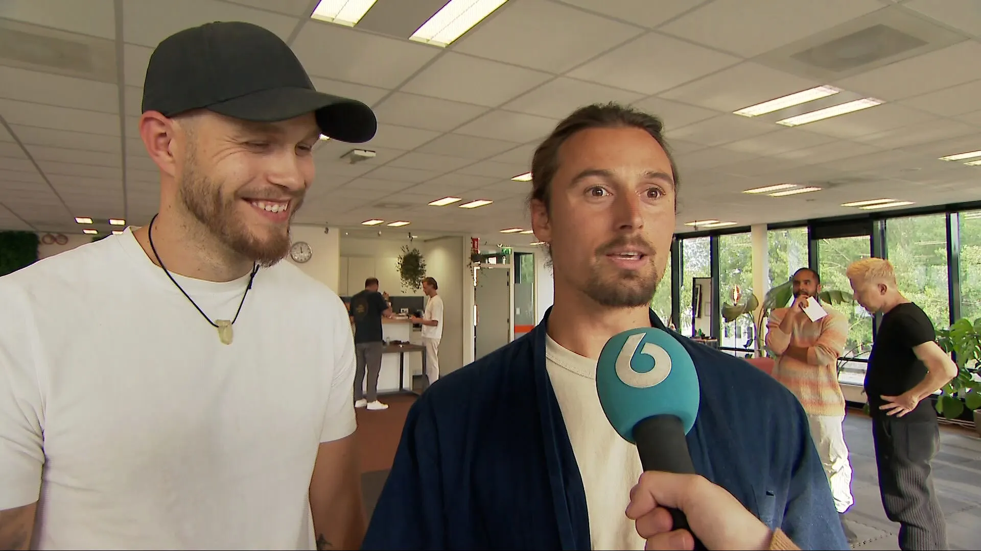 Mannen en hun gevoelens: hier praten ze er op 'niet-zweverige manier' over