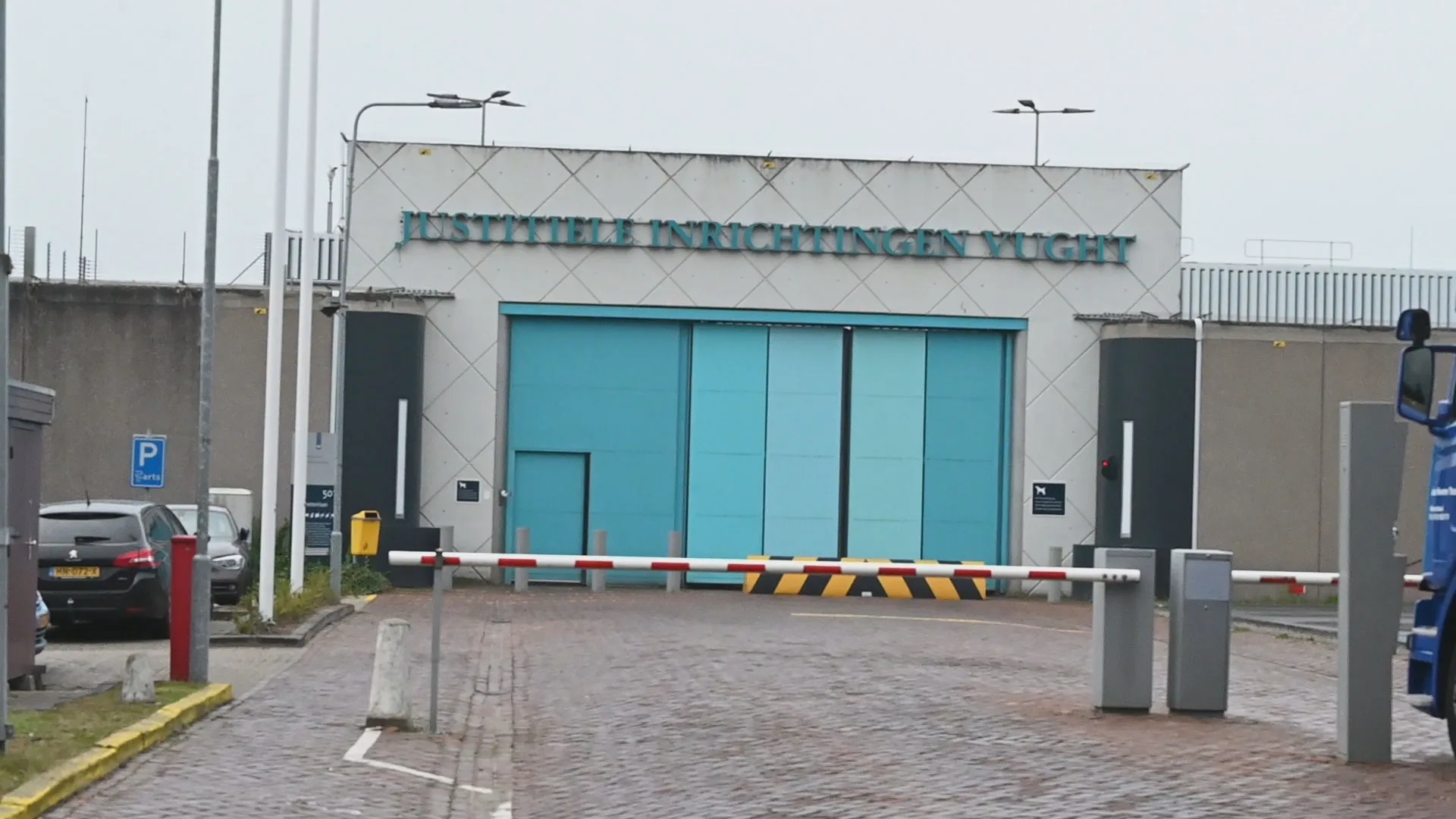 'Luchtruim boven PI Vught permanent dicht om uitbreekrisico'