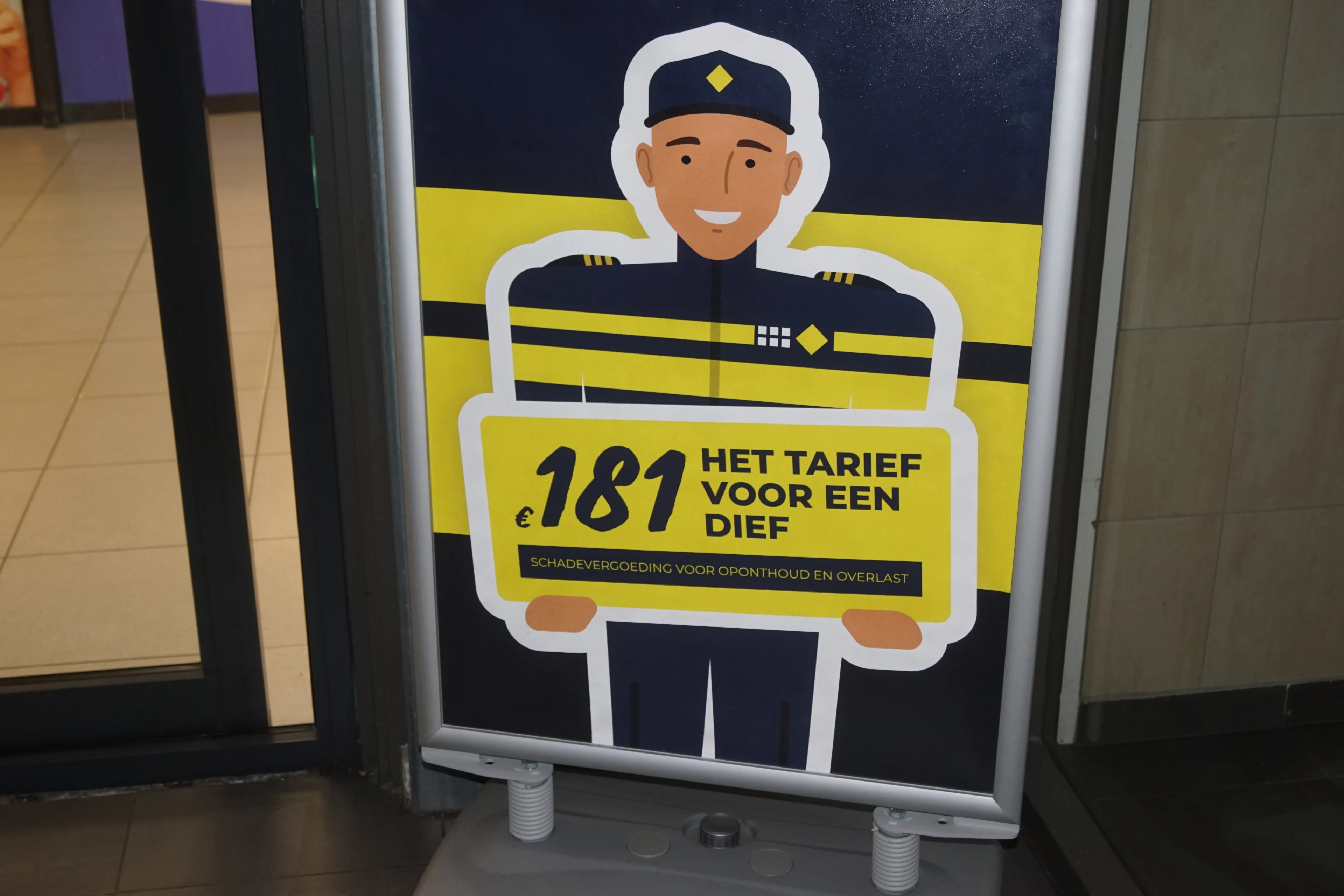 Man (35) die kinderen inzette voor winkeldiefstal aangehouden in Hoek