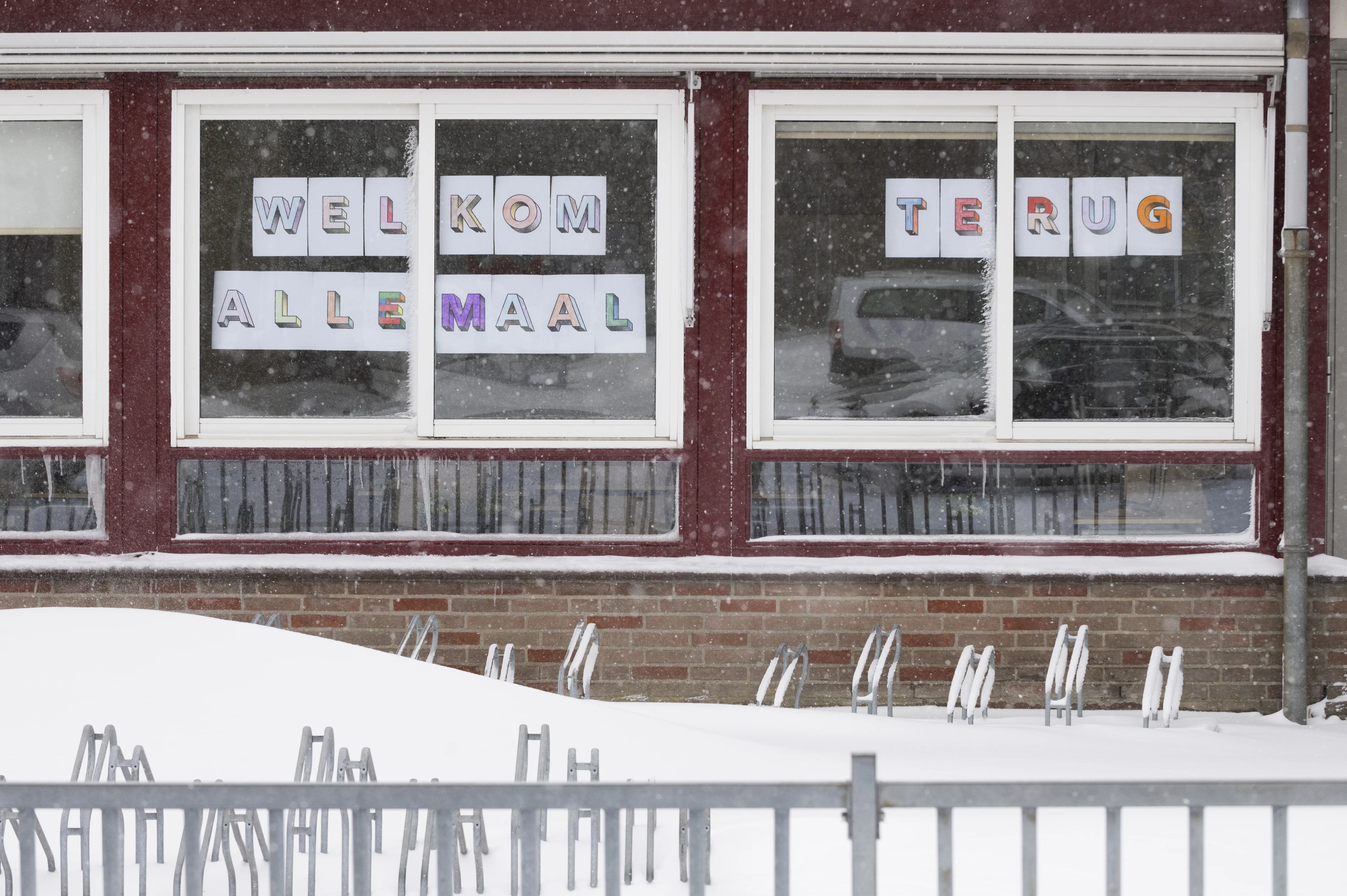 Basisscholen blijven maandag toch nog dicht vanwege winterweer