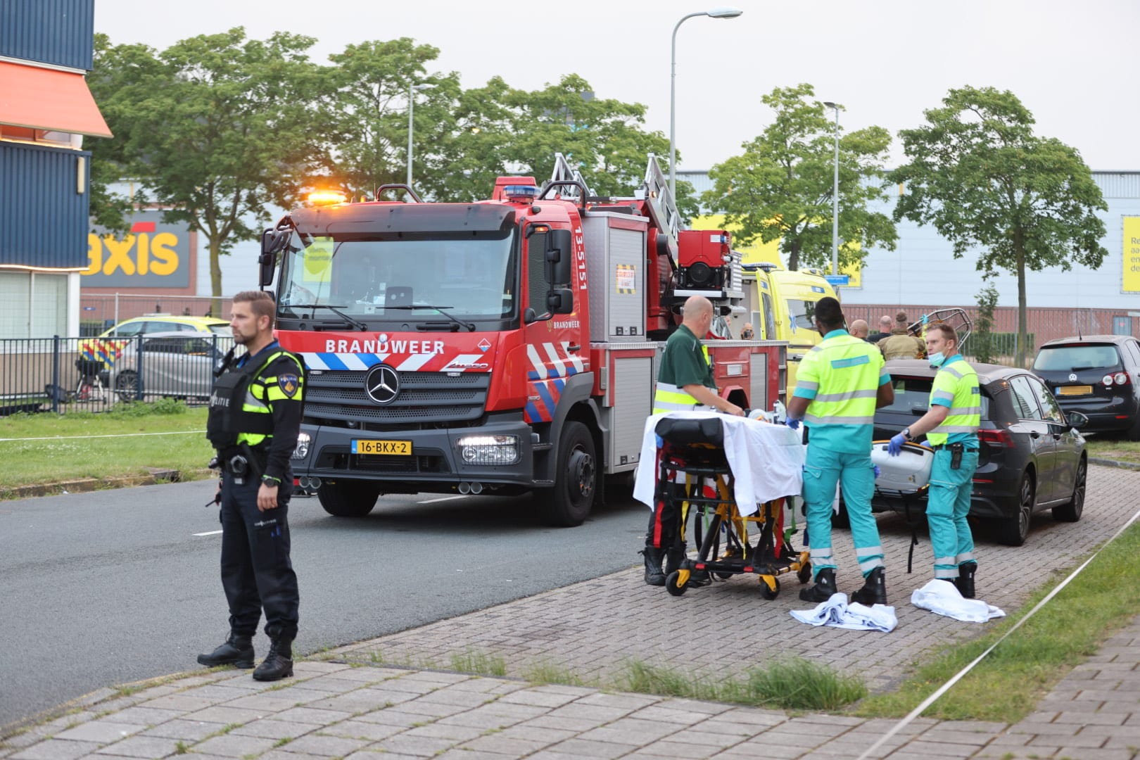 Man zwaargewond na schietpartij op 'feest' in Amsterdam