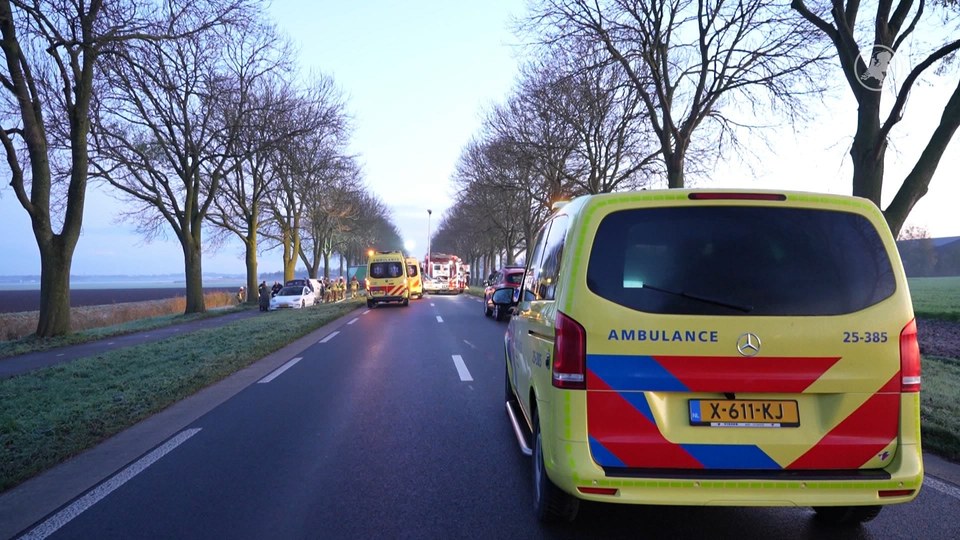 Persoon zwaargewond bij heftig ongeval met vier voertuigen bij Biddinghuizen