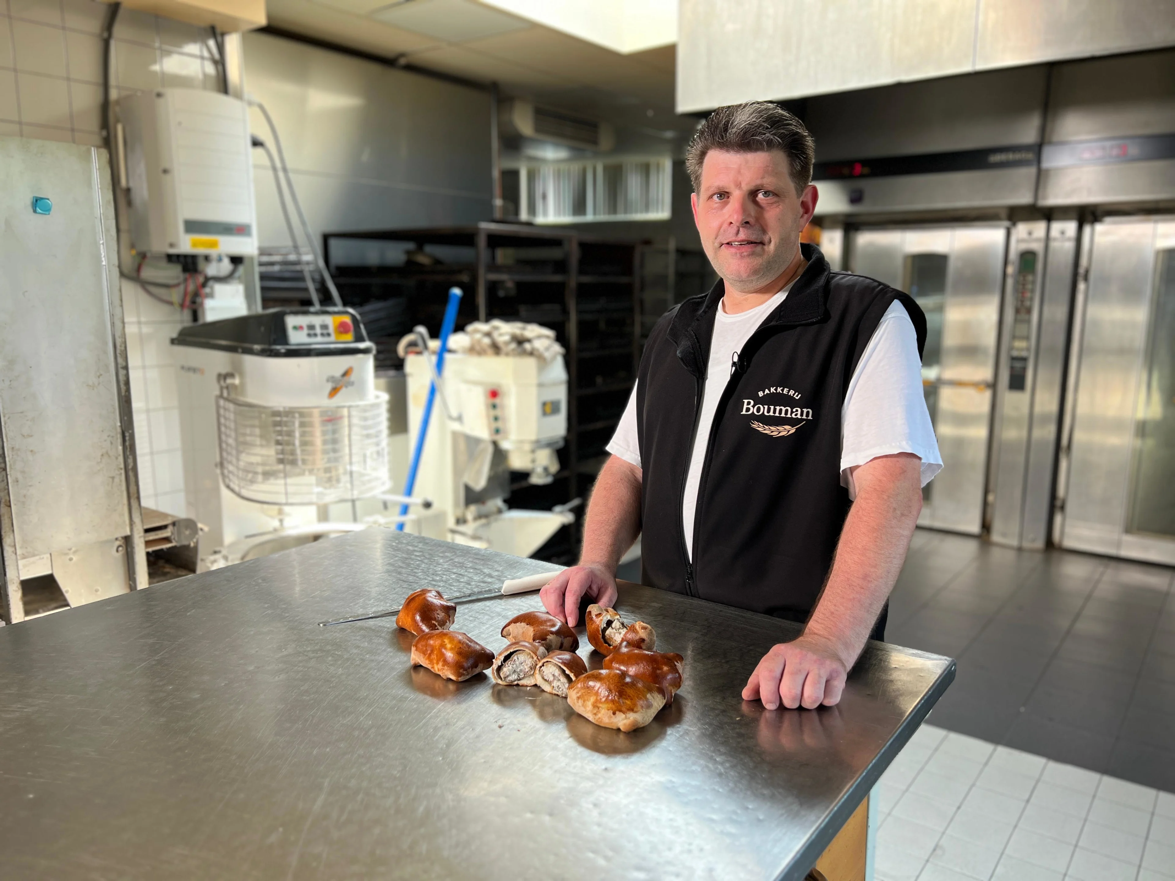 Iconisch Zeeuws palingbroodje met uitsterven bedreigd: 'Echt heel anders dan broodje paling'