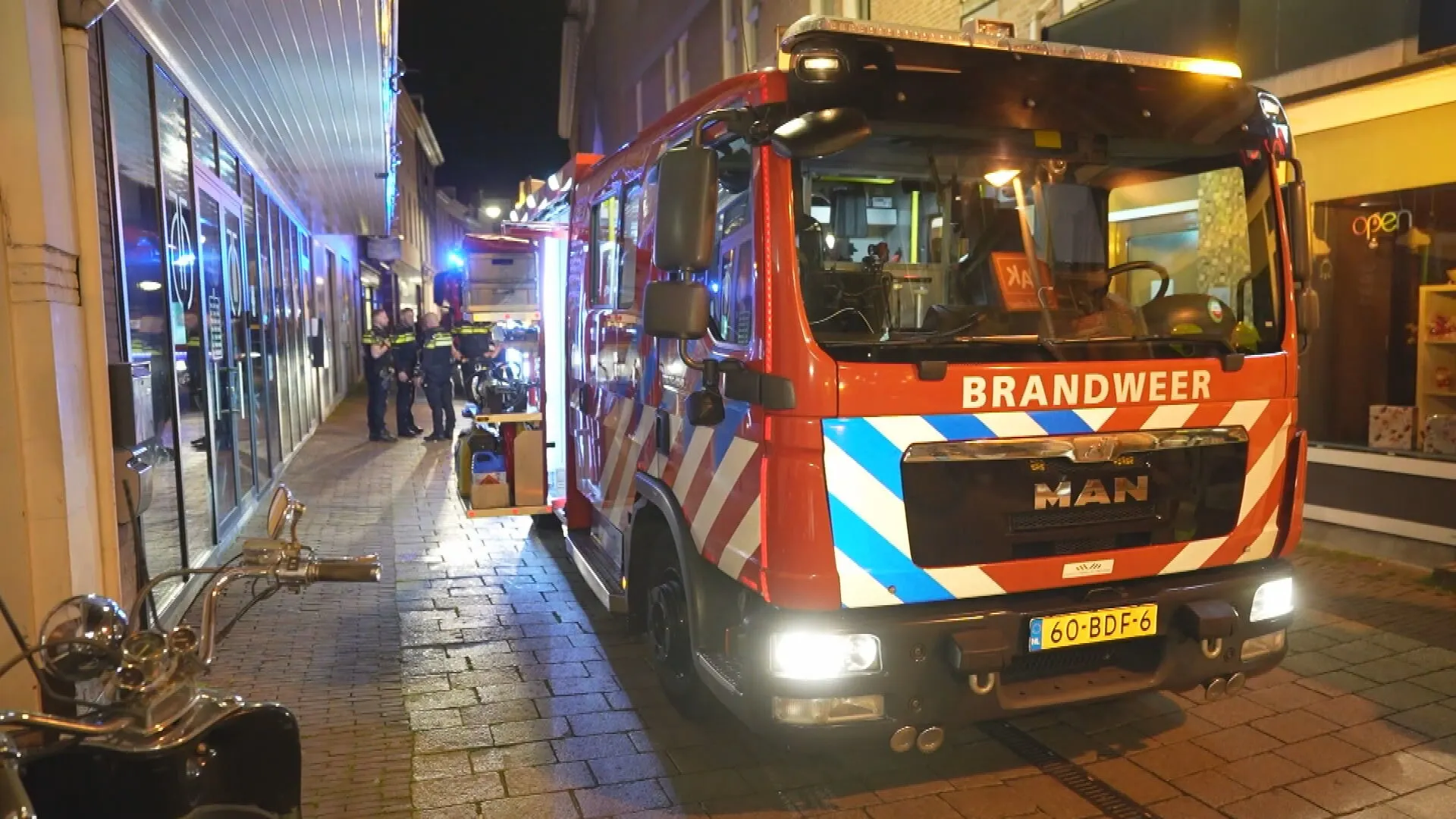 Ruim dertig woningen ontruimd na brand in Arnhem