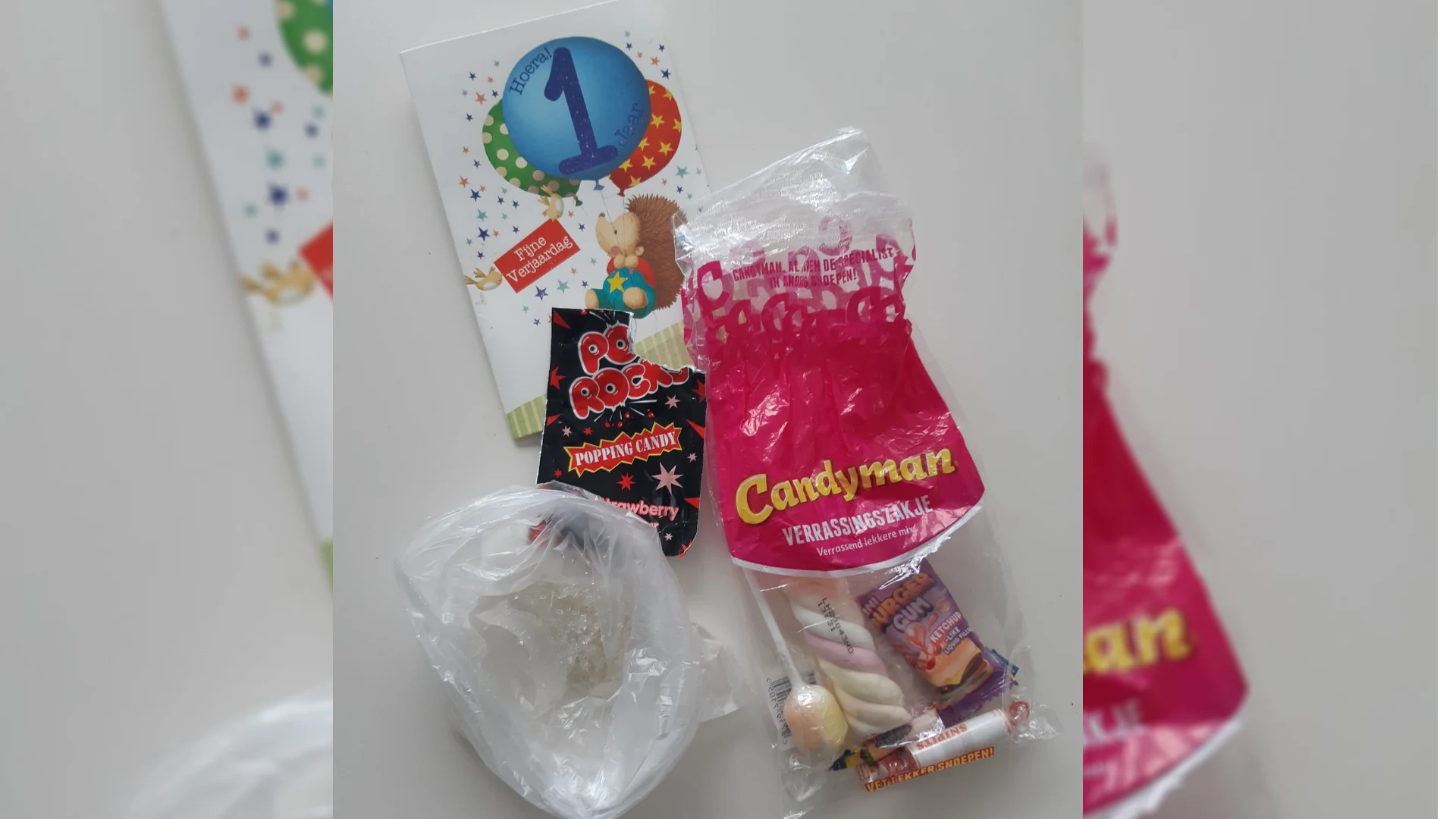 Politie waarschuwt voor verkeerd bezorgde pakketjes: 'De inhoud is niet altijd wat het lijkt!'