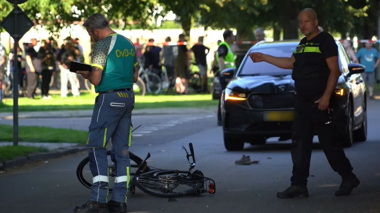 Twee kinderen ernstig gewond bij aanrijding in Hoogezand