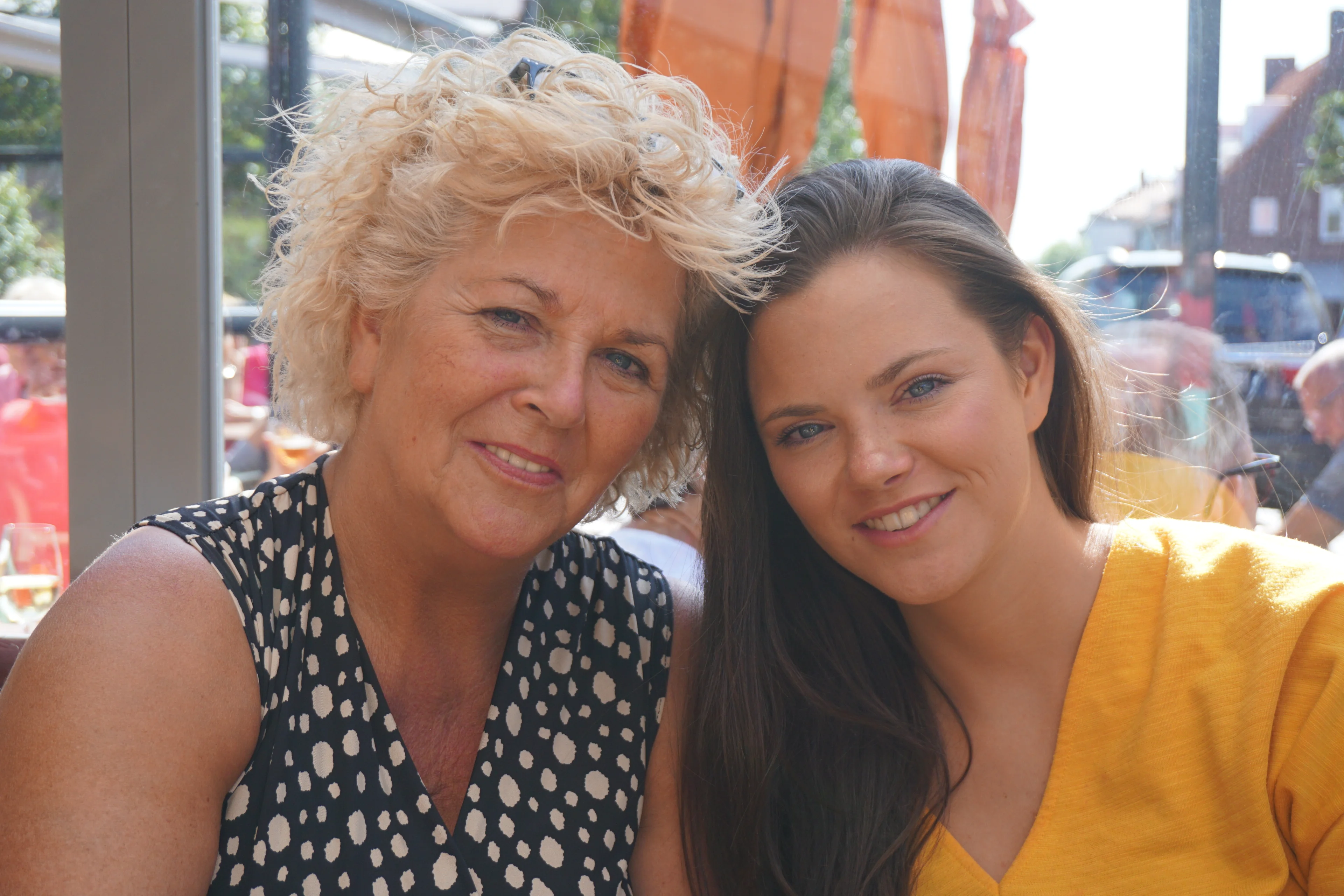 Roos loopt 'corona de wereld uit' ter nagedachtenis aan overleden moeder Ingrid