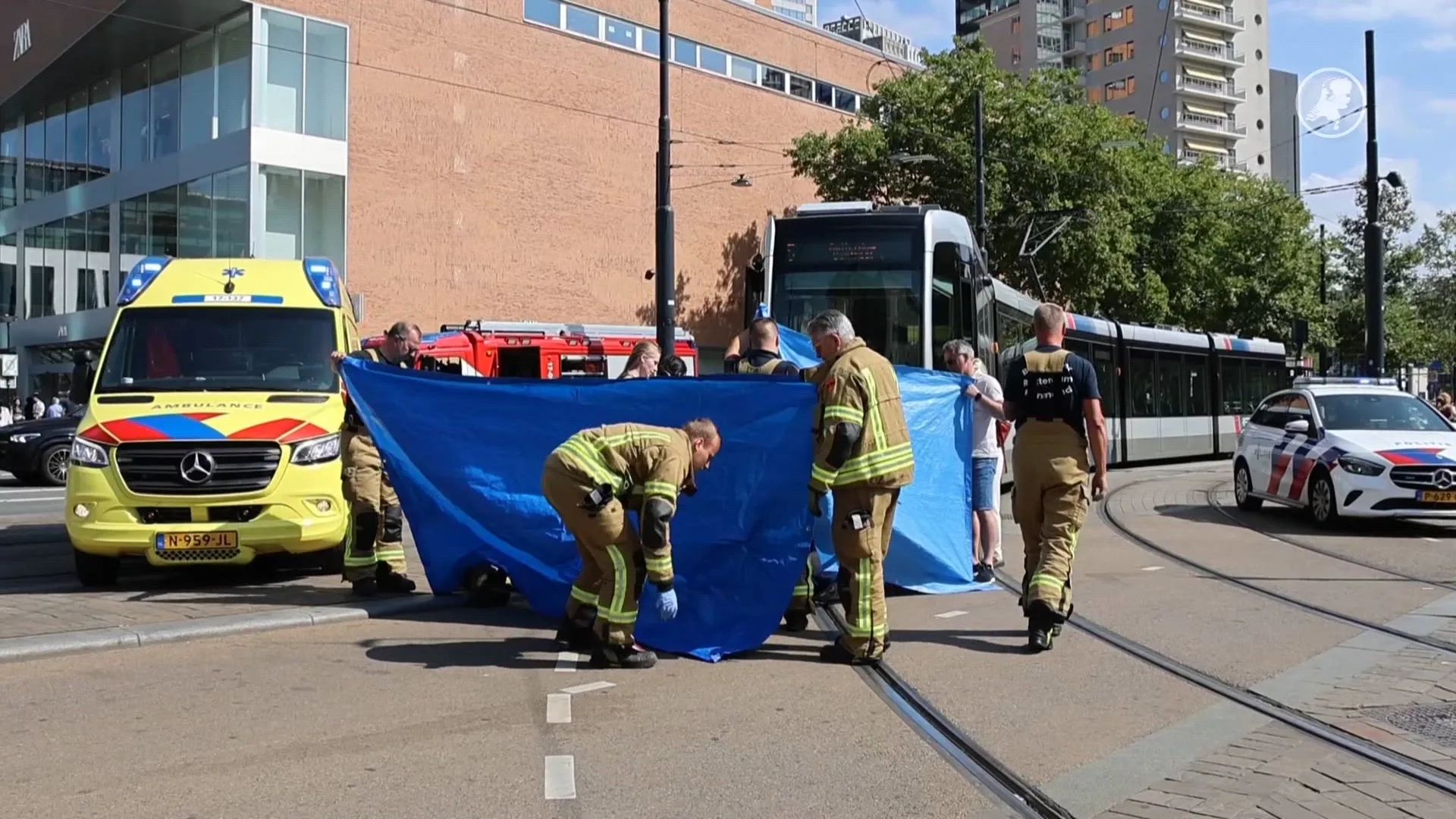 Gewonde na botsing met tram op volle Coolsingel