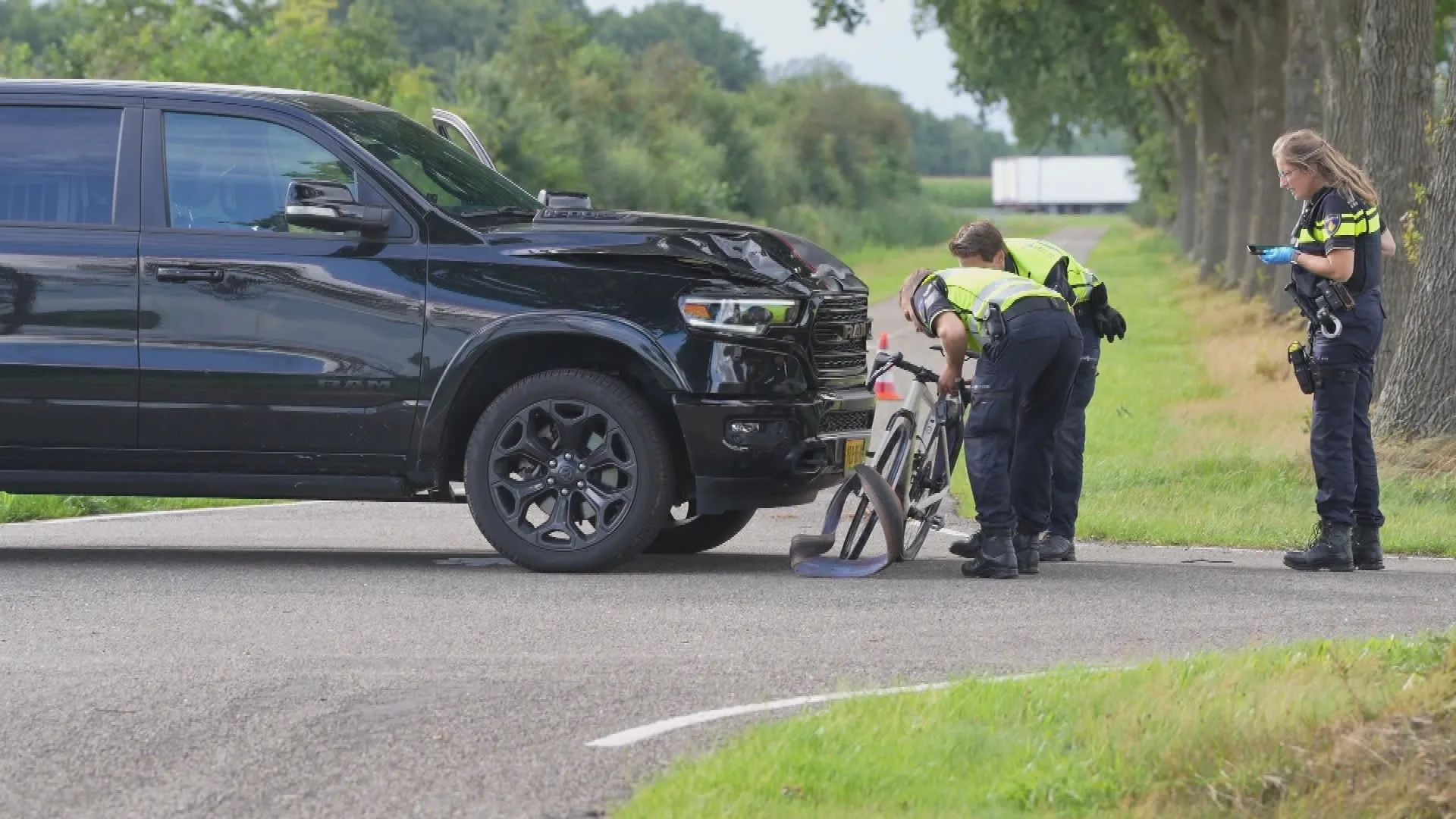 Vrouw (24) omgekomen bij ongeval met auto in Overijsselse Rouveen
