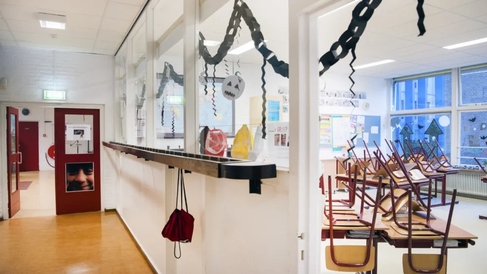 Medisch specialisten zetten vraagtekens bij openhouden scholen