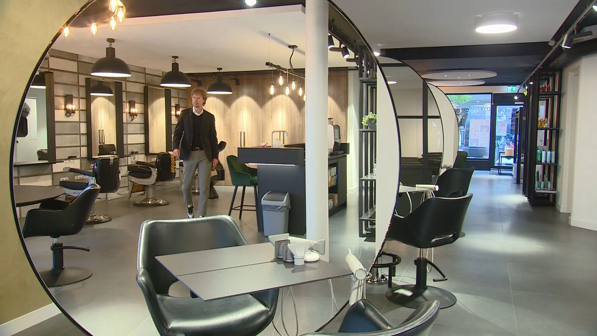 Kappers zijn bang voor tweede lockdown: 'We hebben een behoorlijke tik gehad'