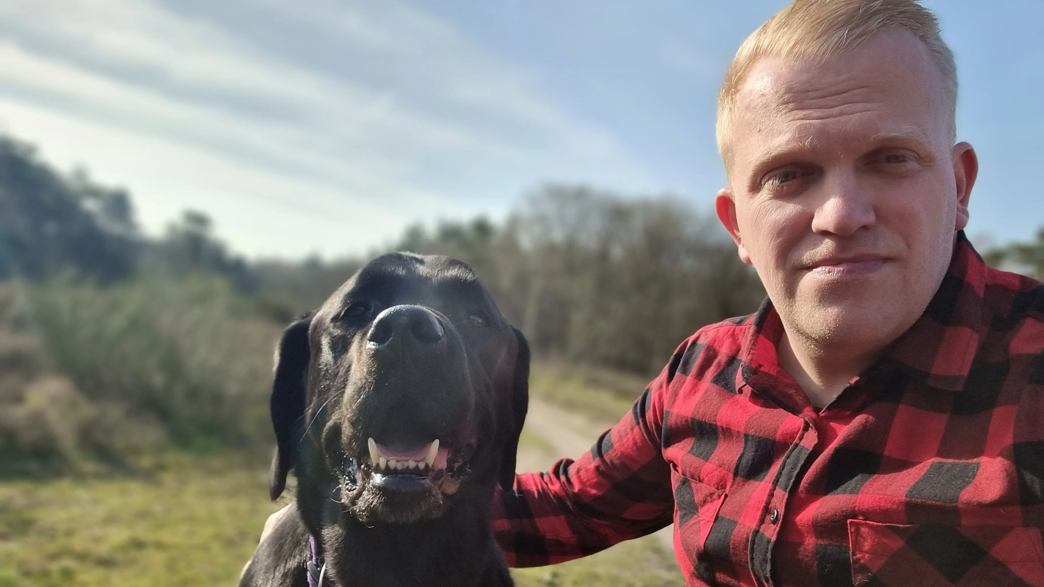 Maikel verloor plotseling hulphond Orris, maar door lange wachtlijst krijgt hij nu geen hulp