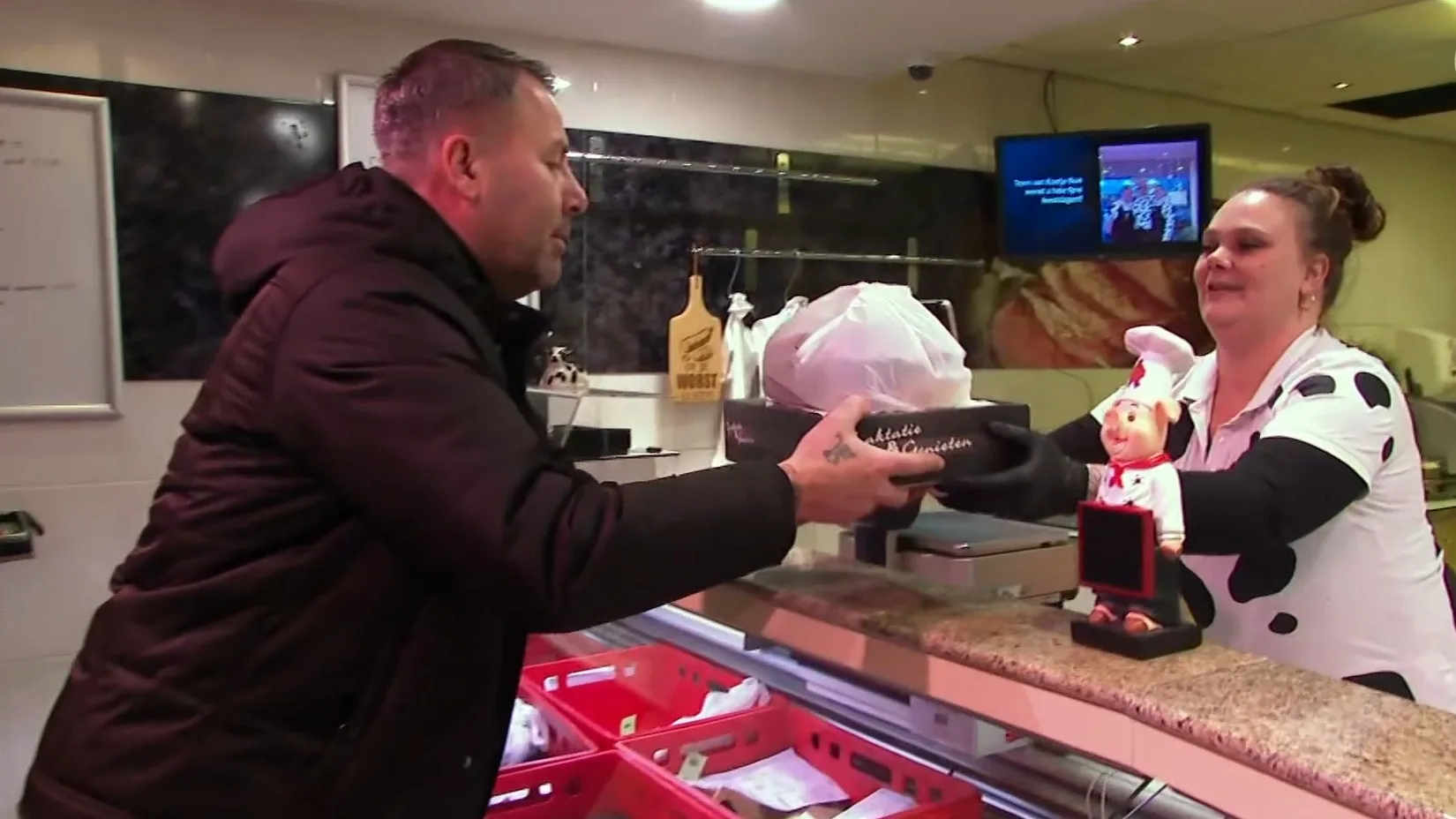 Grote kerstdrukte bij de visboer en slager: 'Ik kan geen vlees meer zien' 