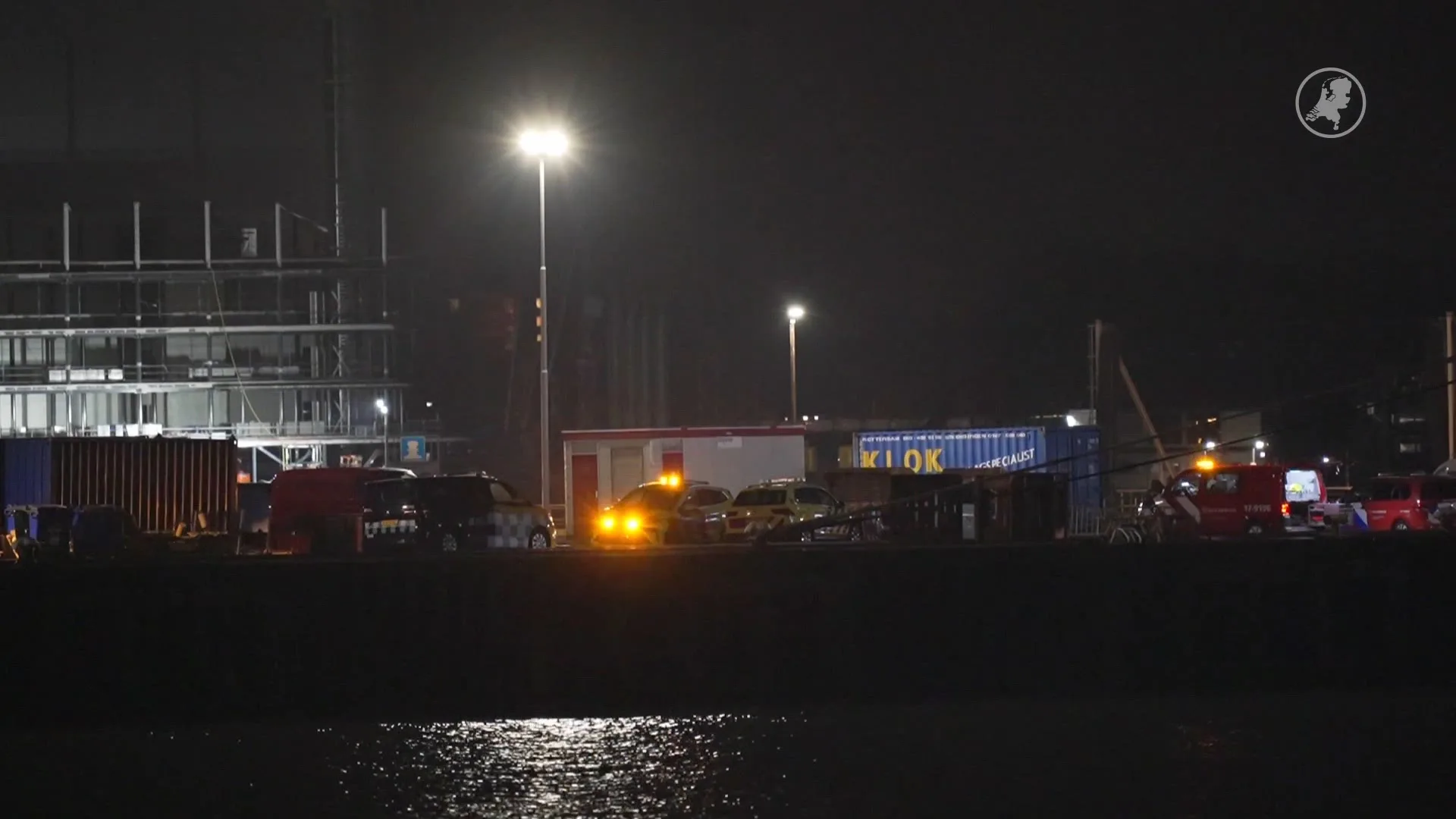 Ongeluk in Rotterdamse haven: man valt metershoog op schip