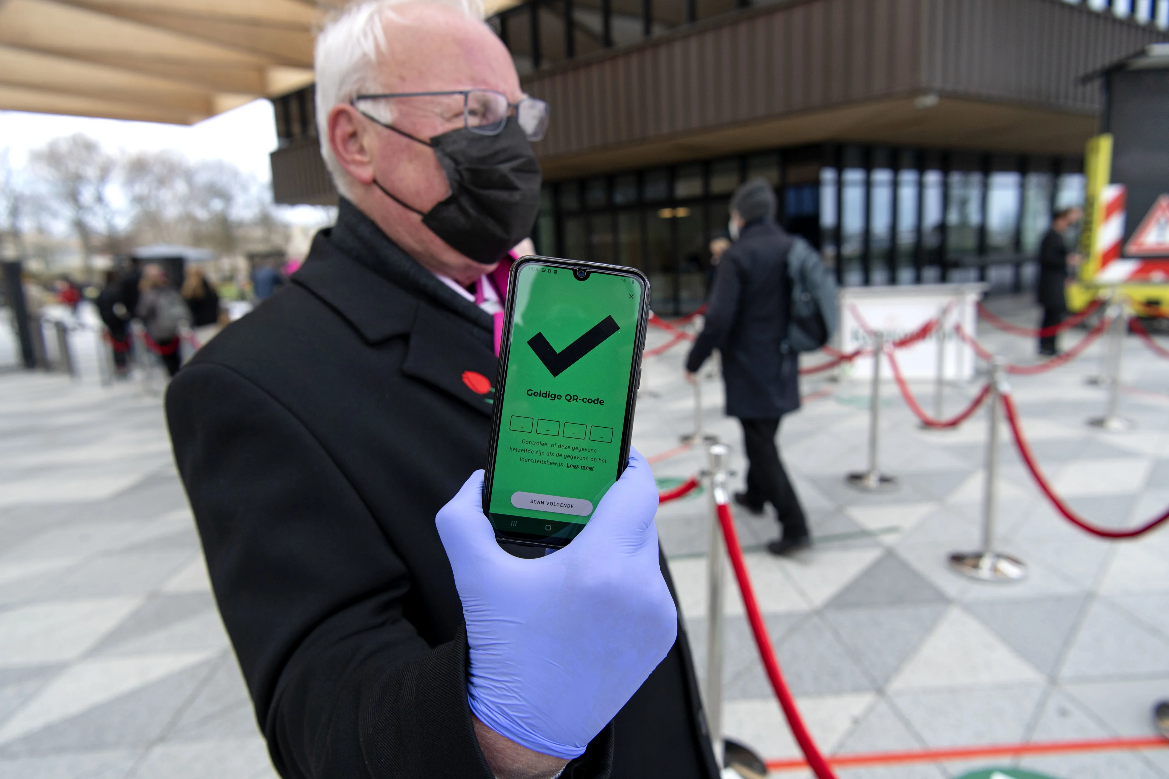 'Ministerie trekt 925 miljoen euro uit voor sneltesten bij evenementen, maar zonder toezicht'