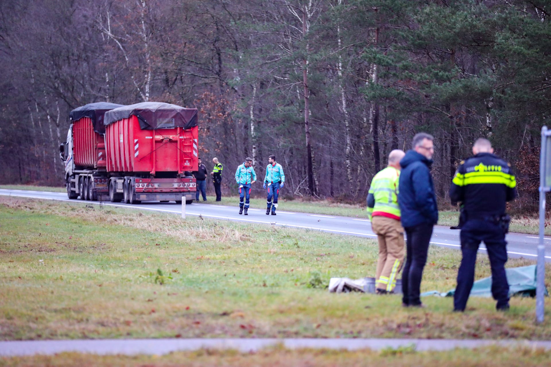 Jongen (16) overleden door aanrijding met vrachtwagen in Ugchelen