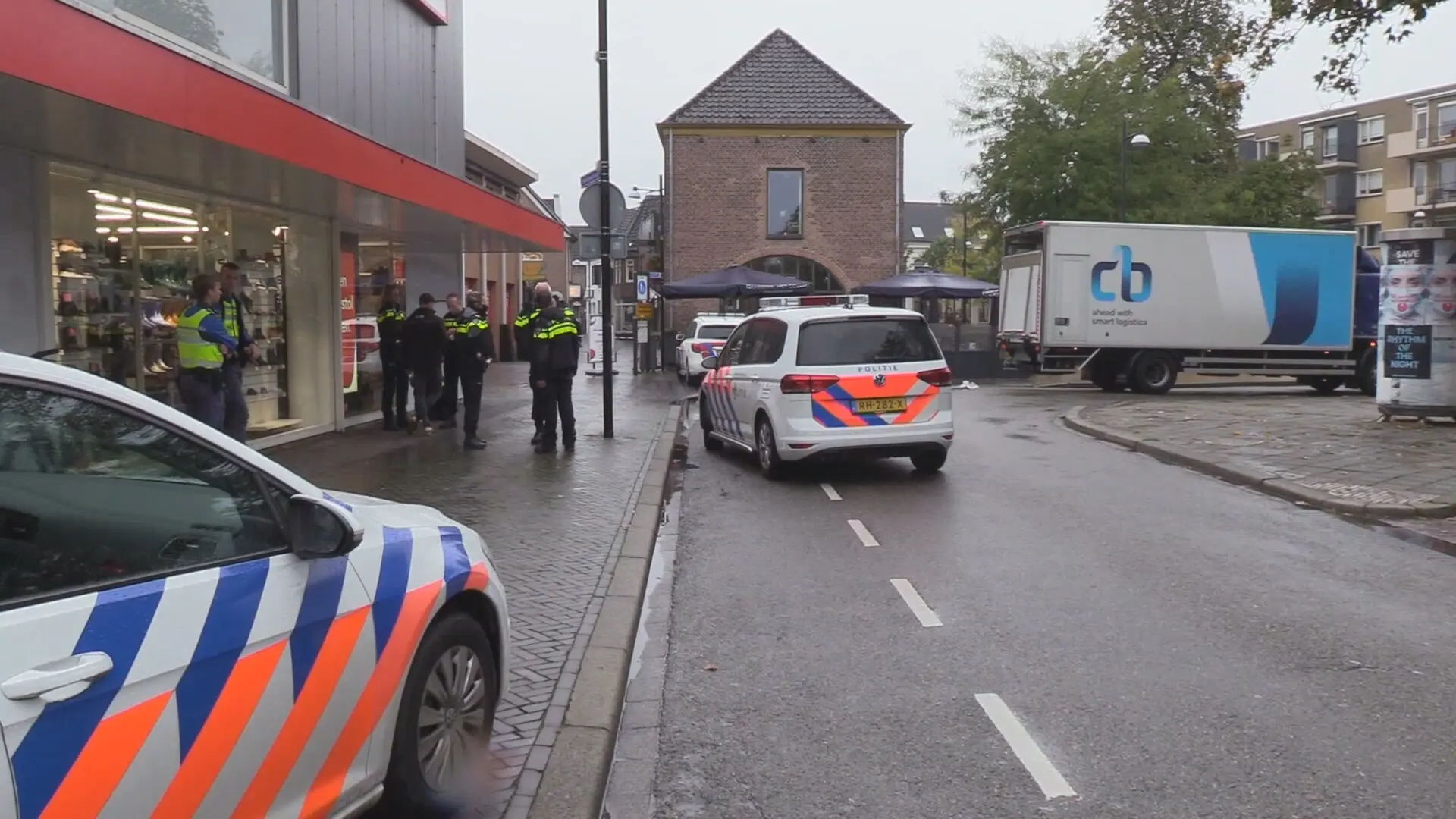 Vrouw (64) met rollator overlijdt na aanrijding met vrachtwagen in Doetinchem