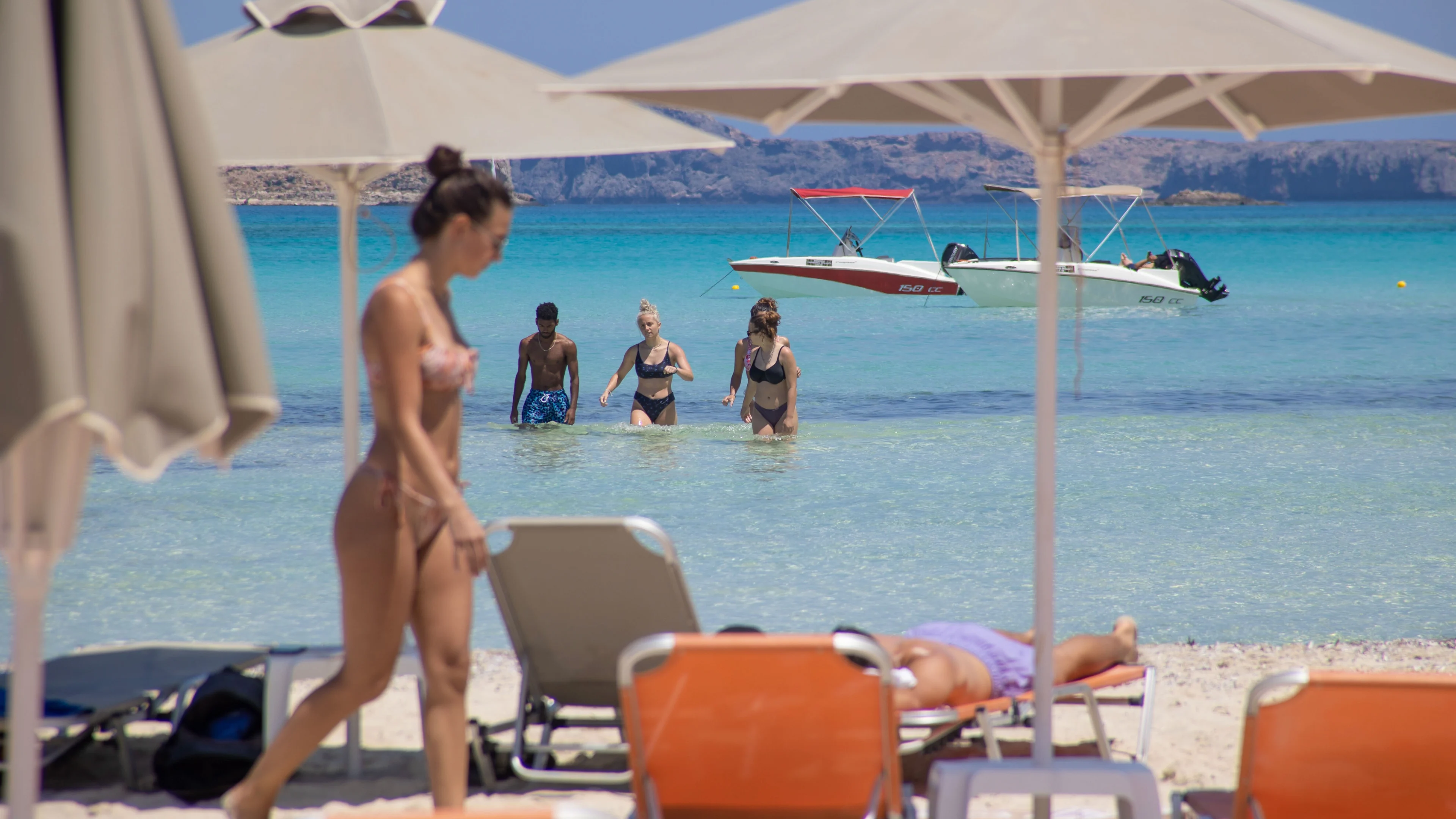 Oplopende besmettingscijfers in Europa zorgen nog niet voor nieuwe reisadviezen