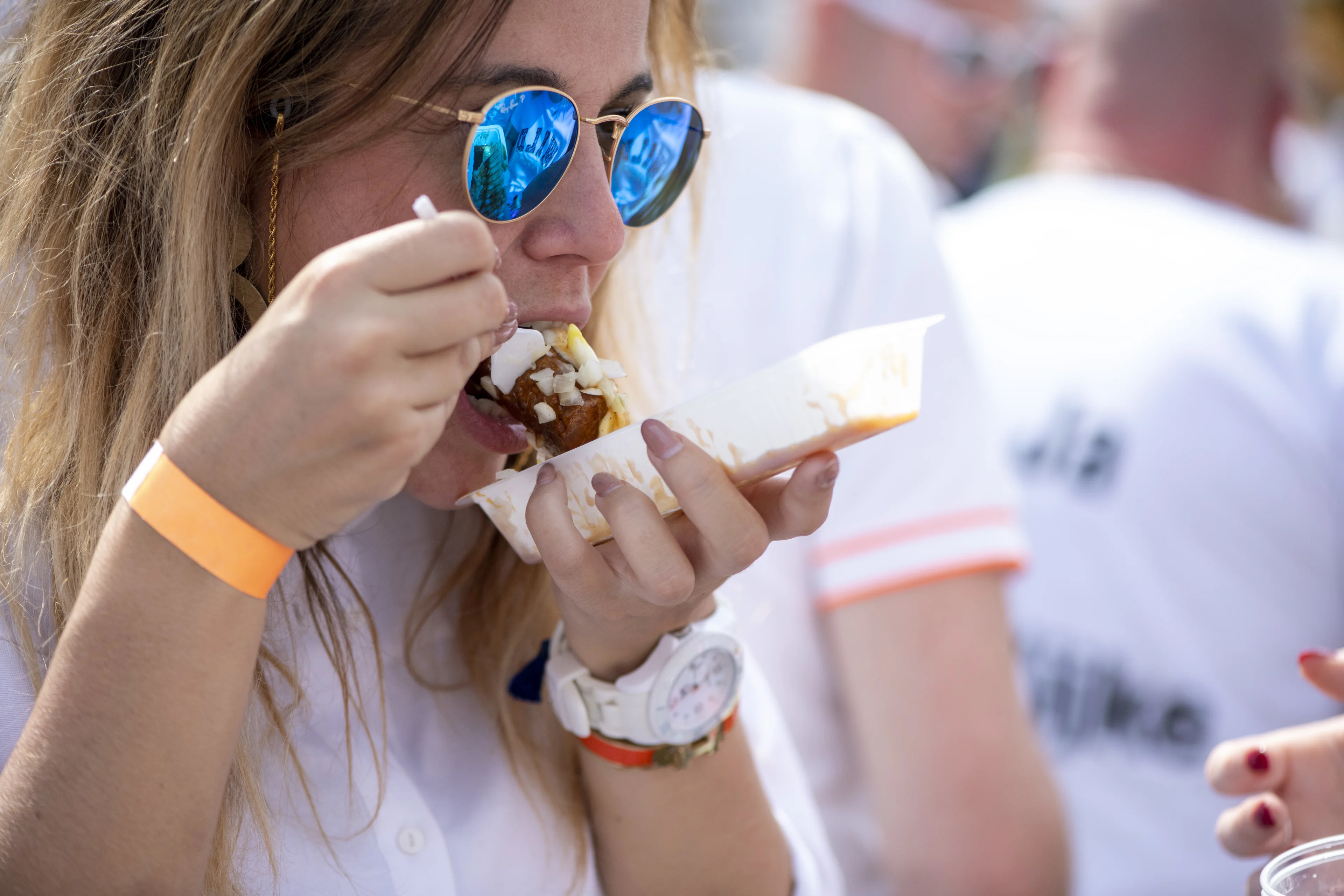 Nederlanders massaal aan de 'bestelfrikandel' tijdens EK-wedstrijden