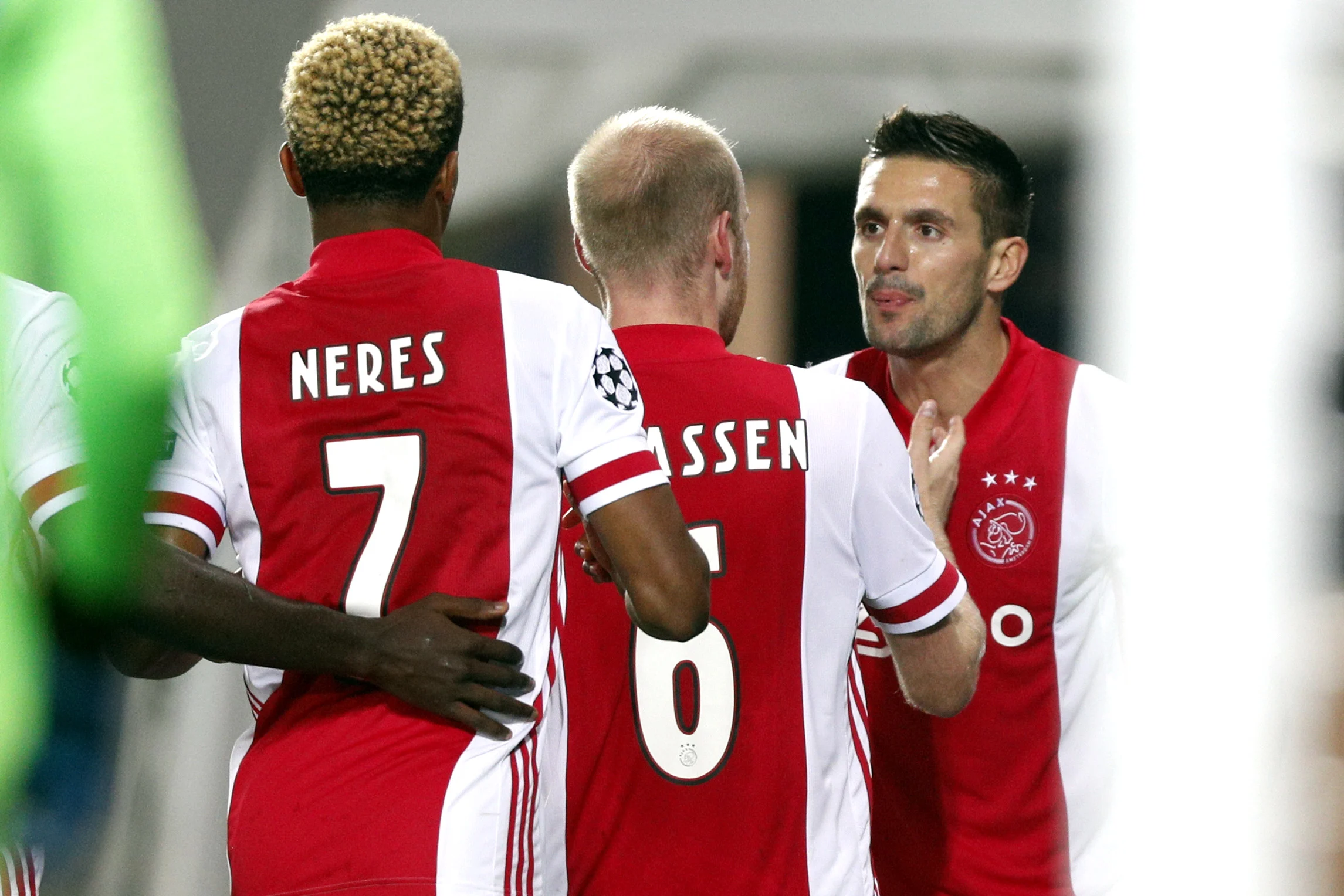 Coronagolf bij Ajax in aanloop naar Champions League-duel