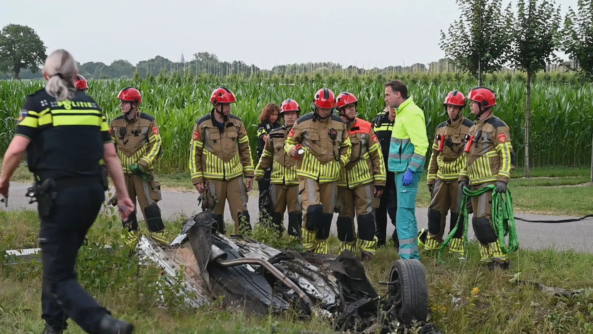 Tilburger (20) overlijdt na verkeersongeval, N65 nog uren dicht