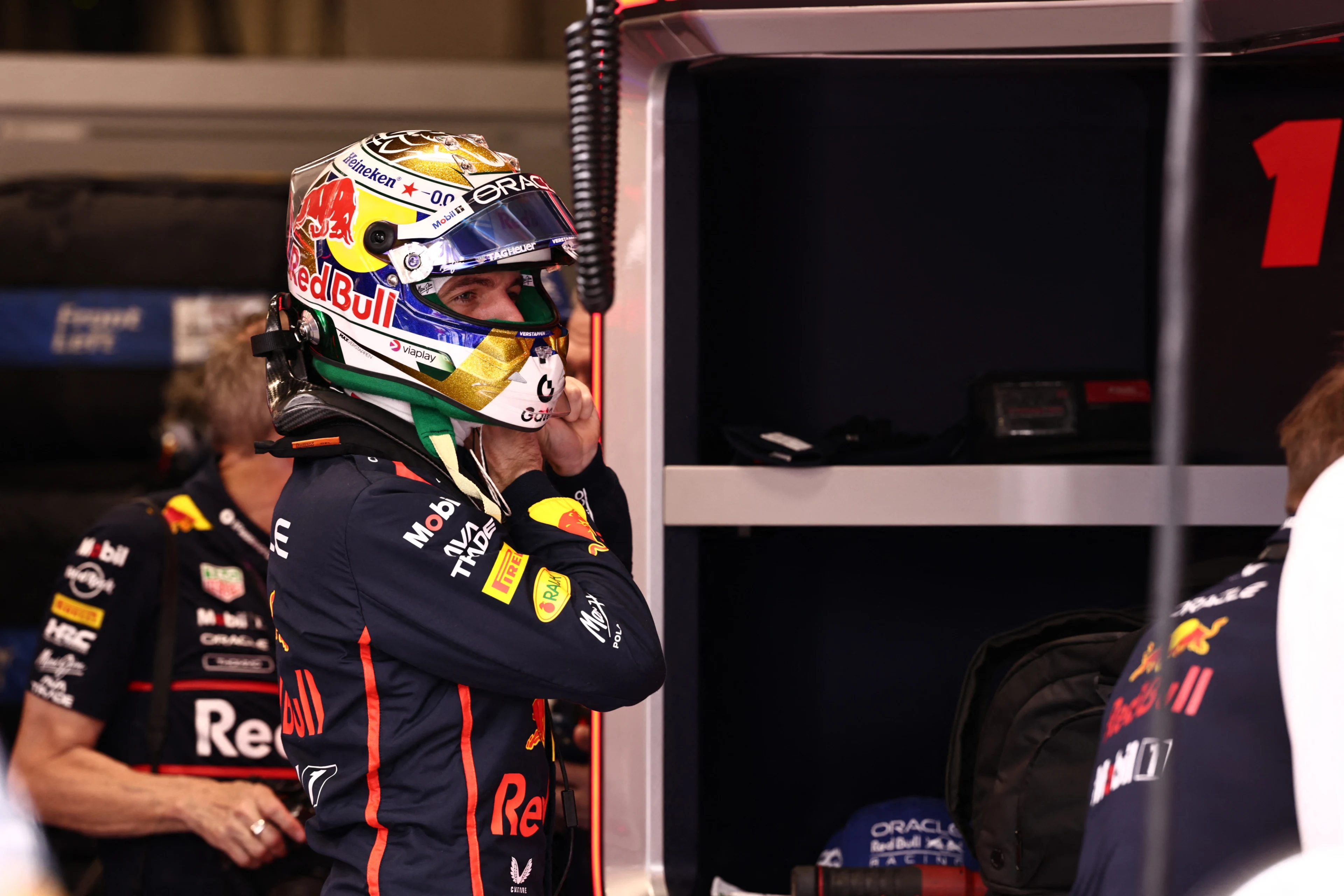 Verstappen beperkt schade in São Paulo met plek 3: 'Totaal niet verwacht'