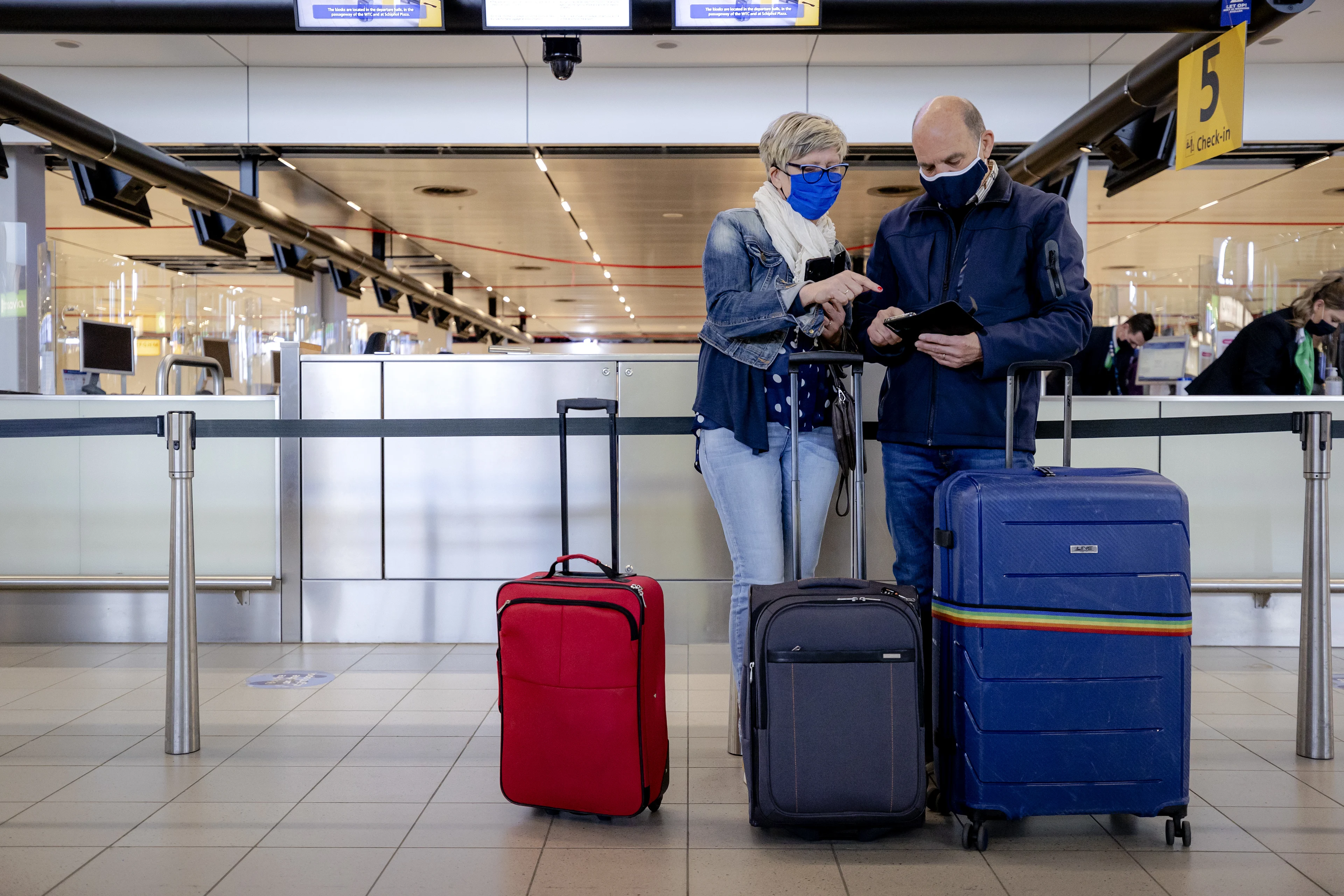 Veilig op vakantie weer stap dichterbij: Europees Parlement stemt in met coronapaspoort