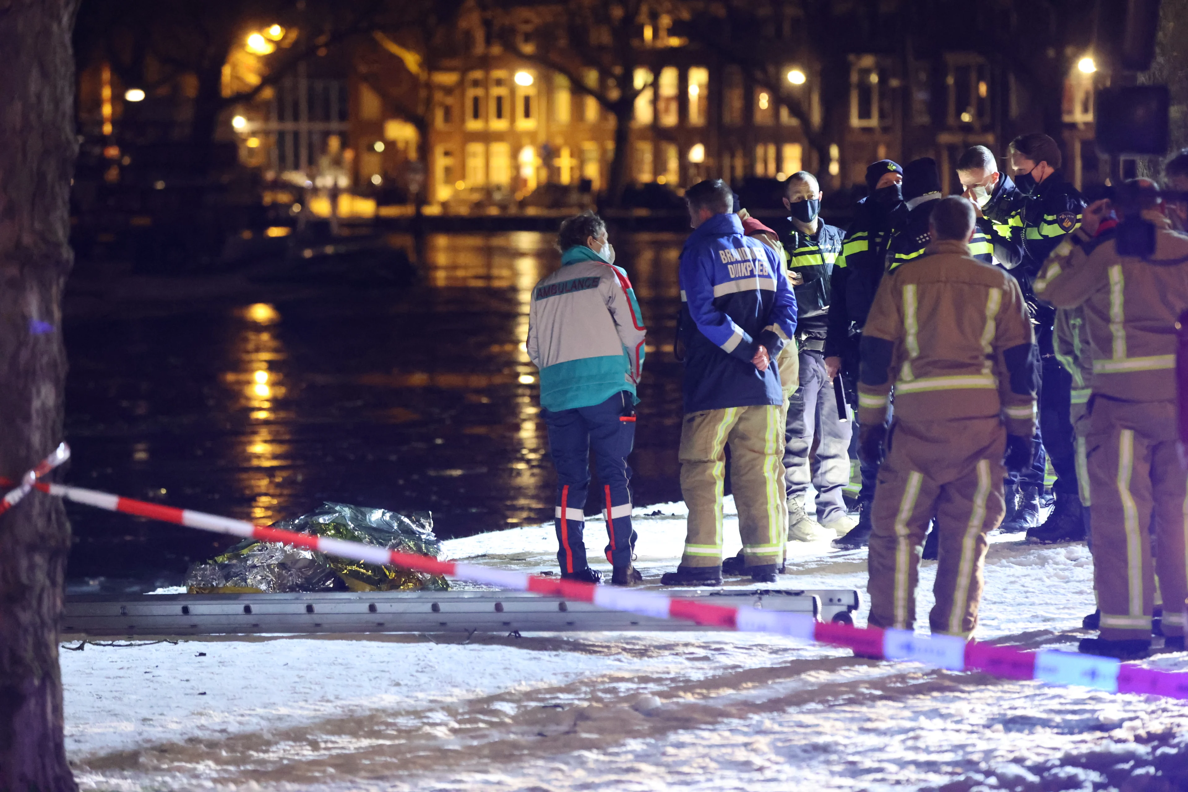 Dode gevonden in water in Delft, slachtoffer mogelijk door het ijs gezakt
