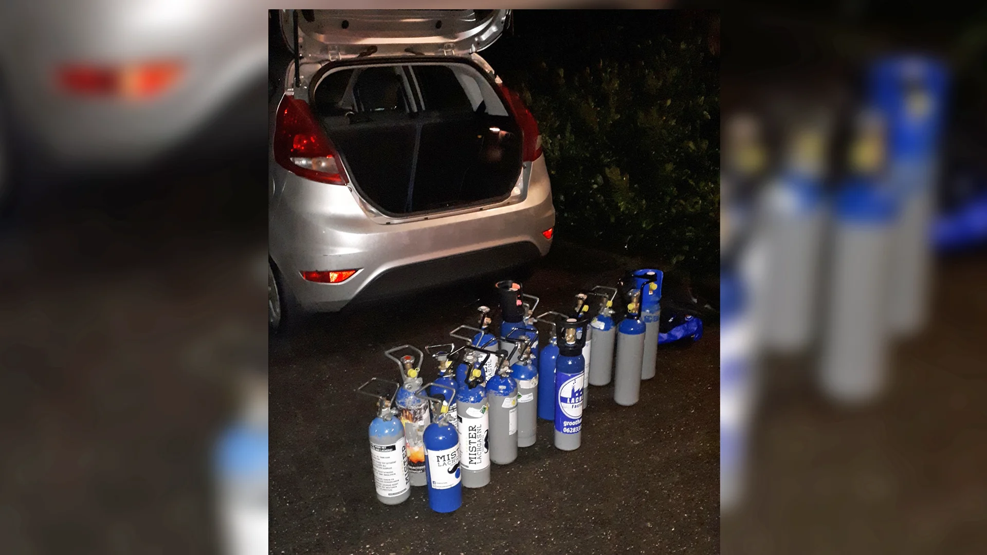 Politie vindt enorme hoeveelheid lachgas in kofferbak