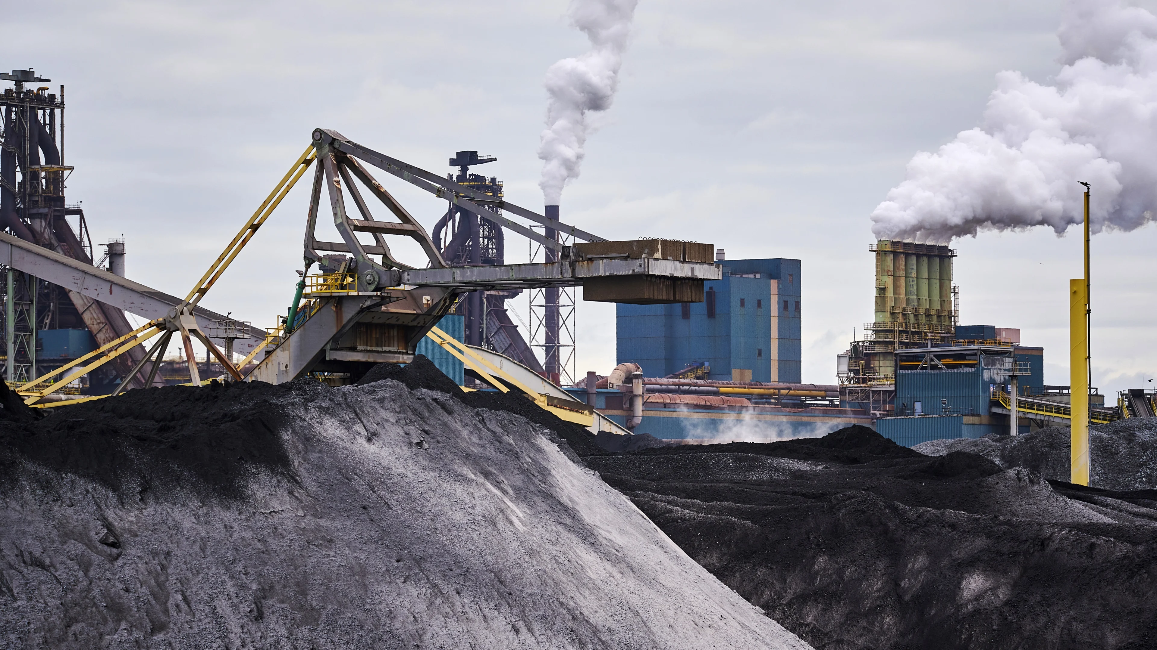 RIVM: levensverwachting maanden korter door uitstoot Tata Steel