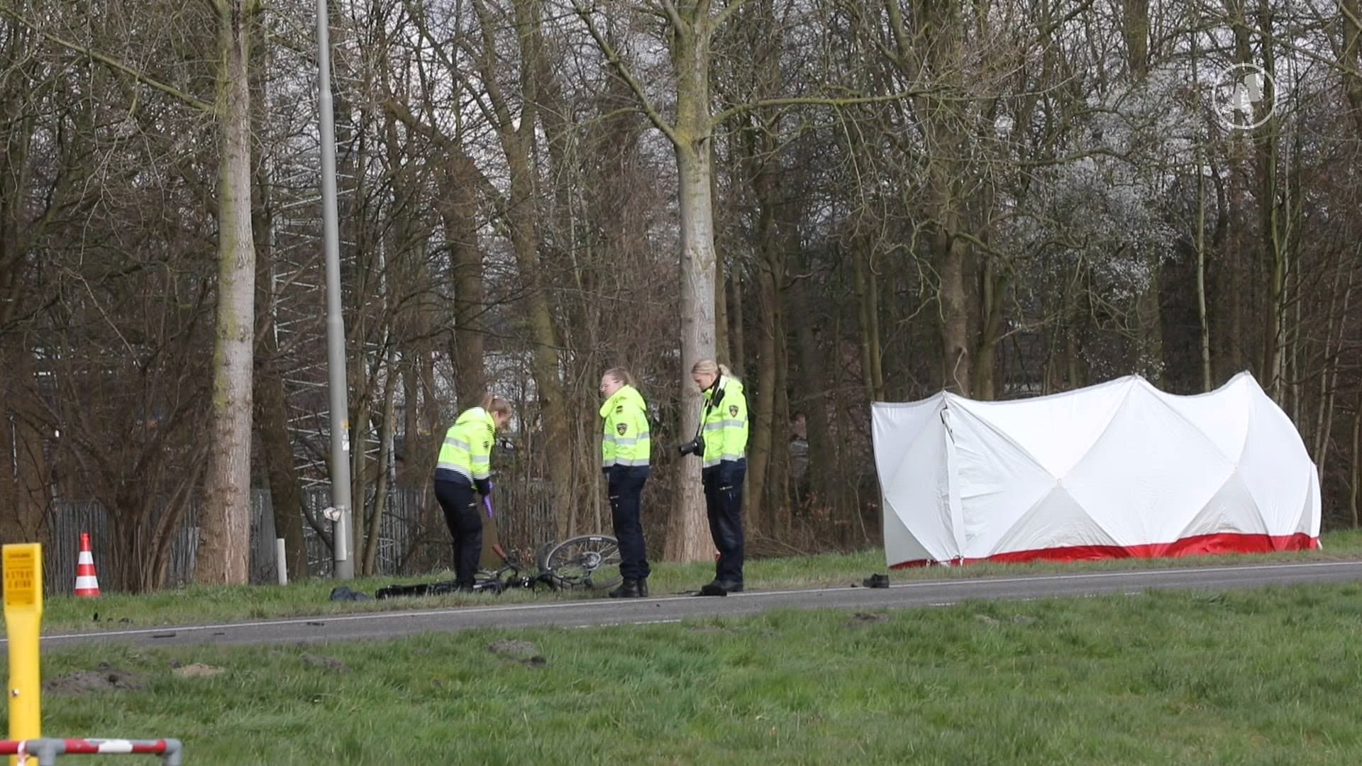 Tiener overleden na aanrijding met vrachtwagen in Dronten