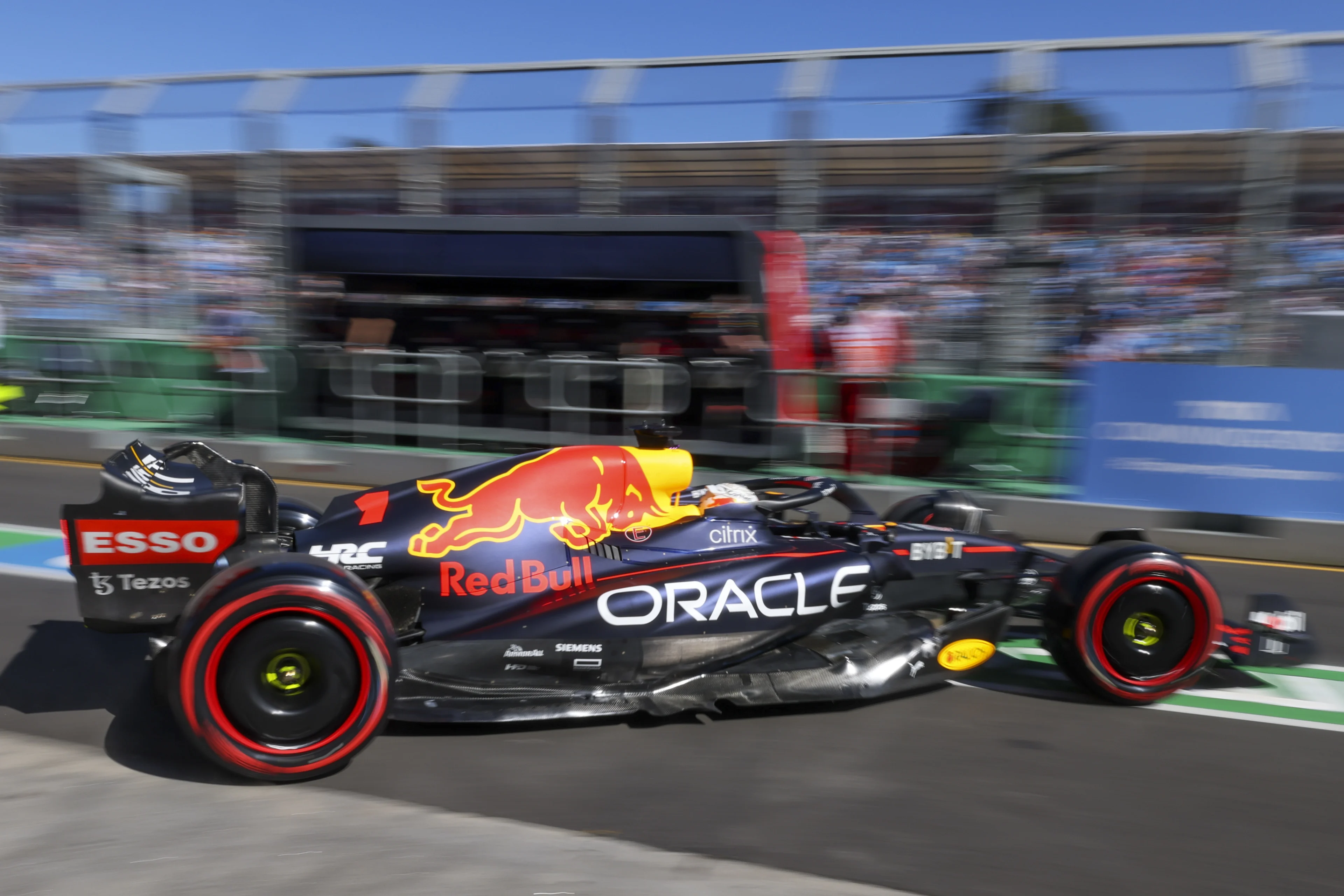 Pixels, haperingen of volledig zwart beeld bij Formule 1: Viaplay-kijkers staan boos op