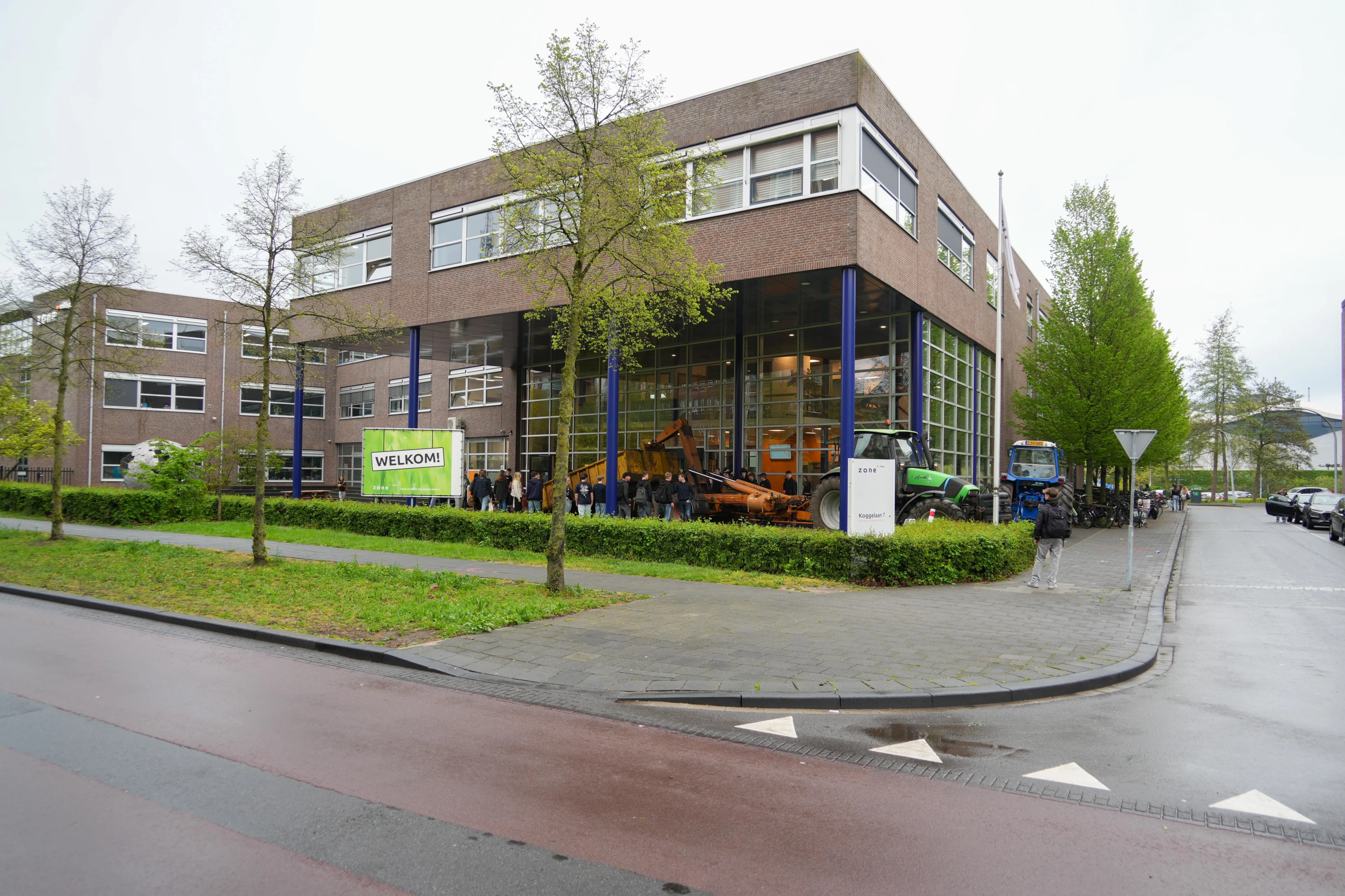 Minderjarige opgepakt na dreigbericht aan scholen in Zwolle en Borculo