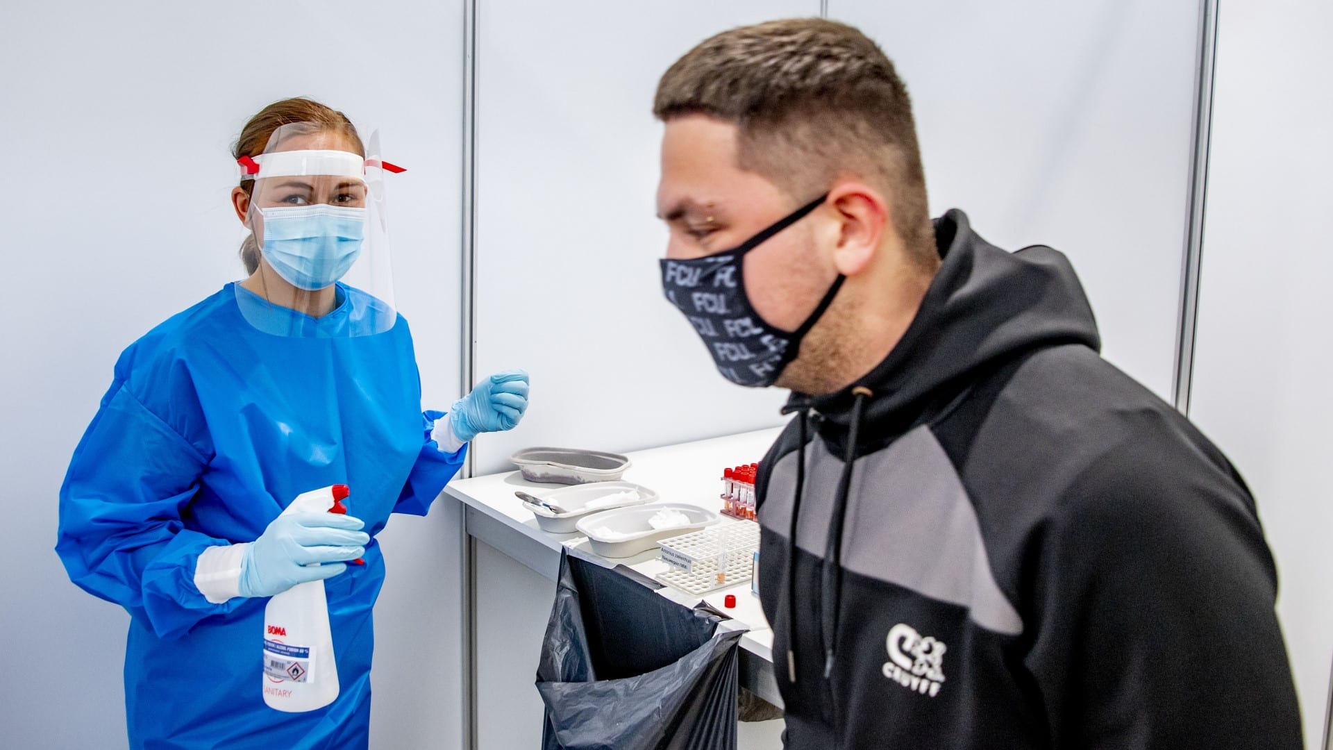 Aantal coronabesmettingen stijgt weer: bijna 6.000 nieuwe gevallen in één dag