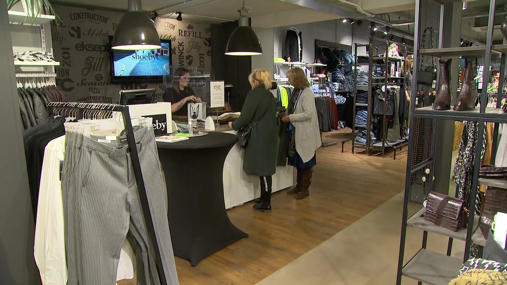 Kwetsbaren op Texel kunnen eindelijk weer winkelen of een terrasje pakken