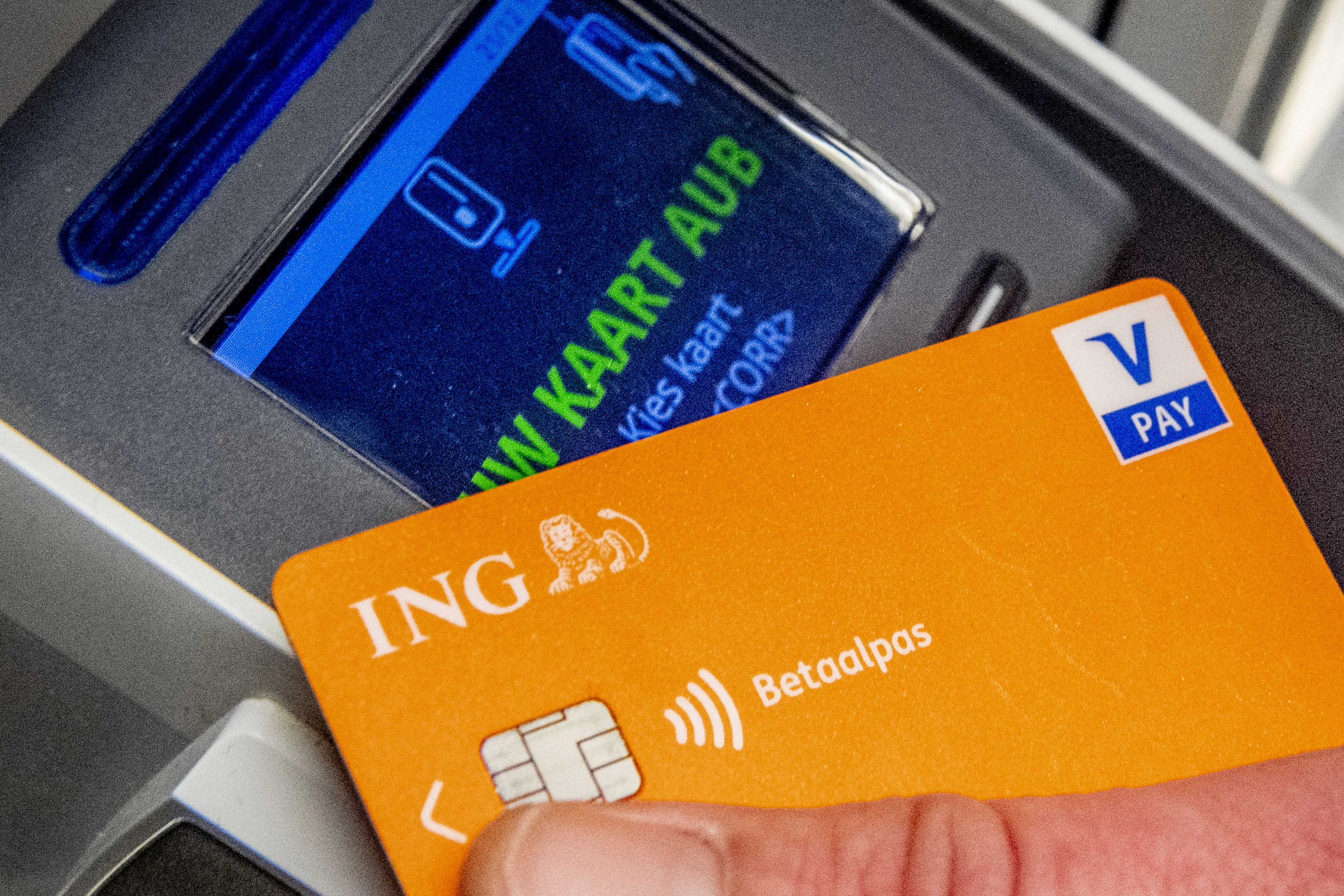 Deze grote banken maken hun betaalrekening duurder