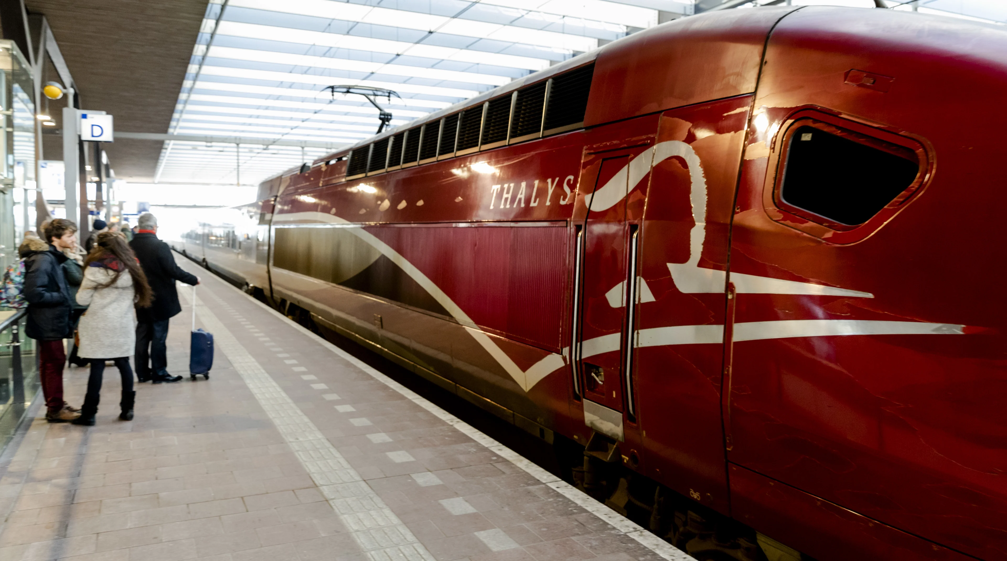 Paniek in Thalys: man roept 'Allahoe Akbar' en valt medereiziger aan