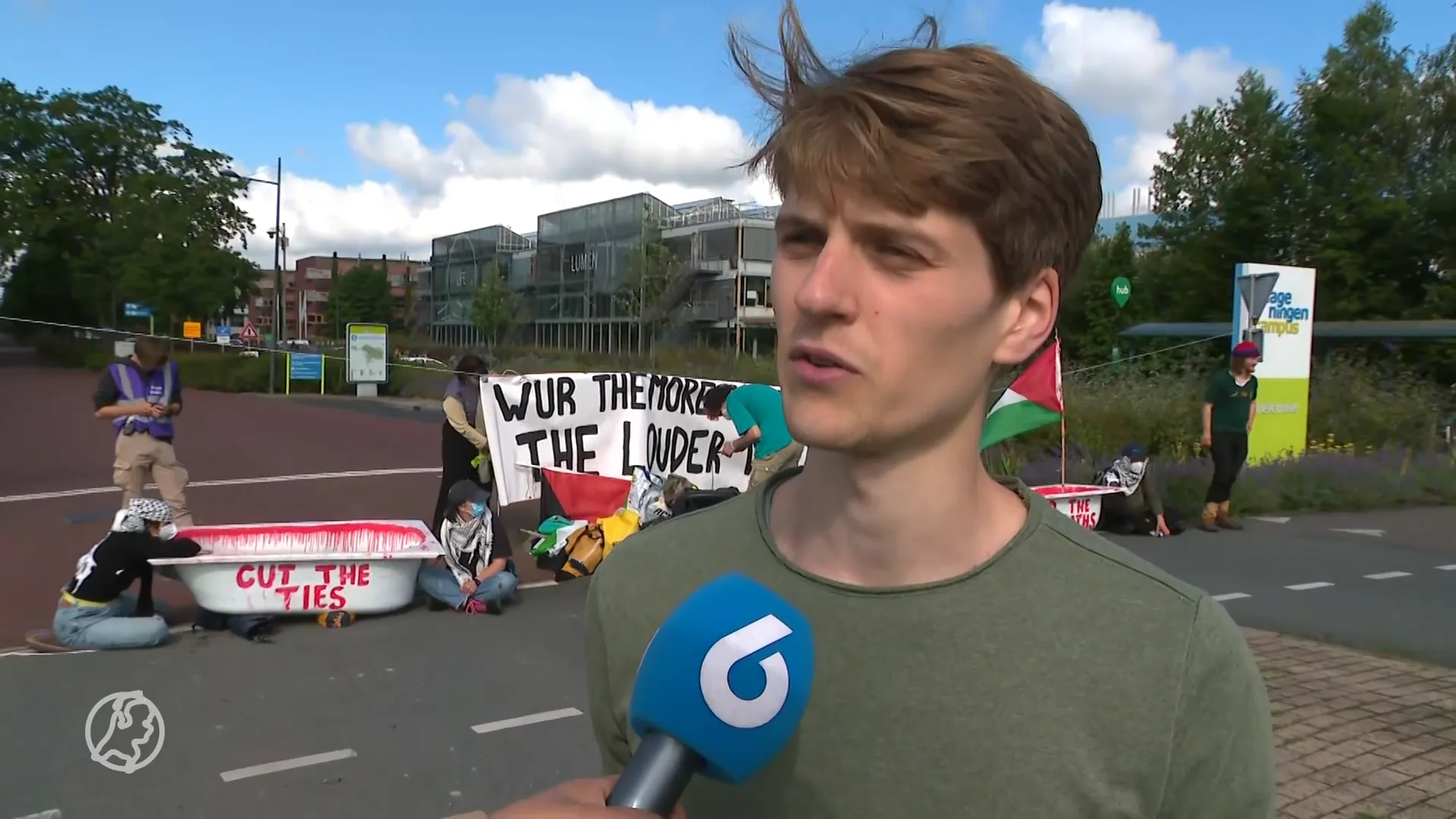 Tientallen studenten blokkeren campus Universiteit Wageningen
