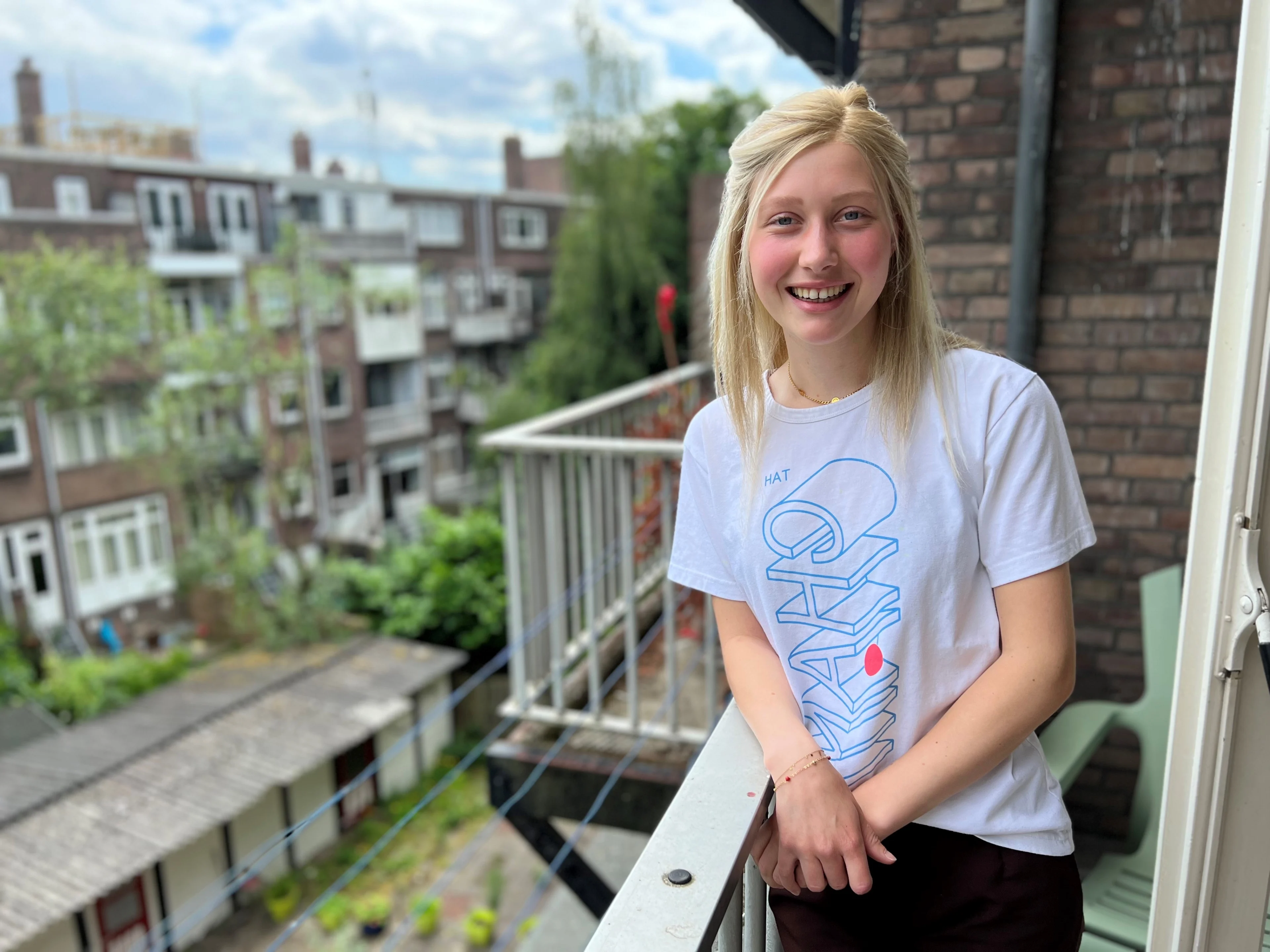 Anne (21) wil betere zorg voor jongvolwassen kankerpatiënten: 'Ik had geen behoefte aan een cliniclown'