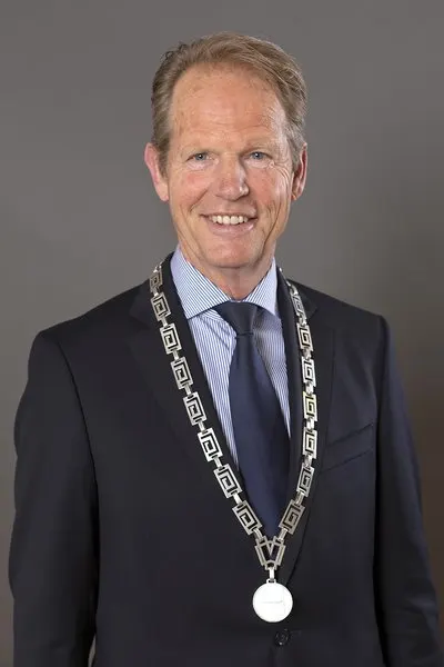 Hillegomse burgemeester gestalkt: 'Je kan niet vrij functioneren' 