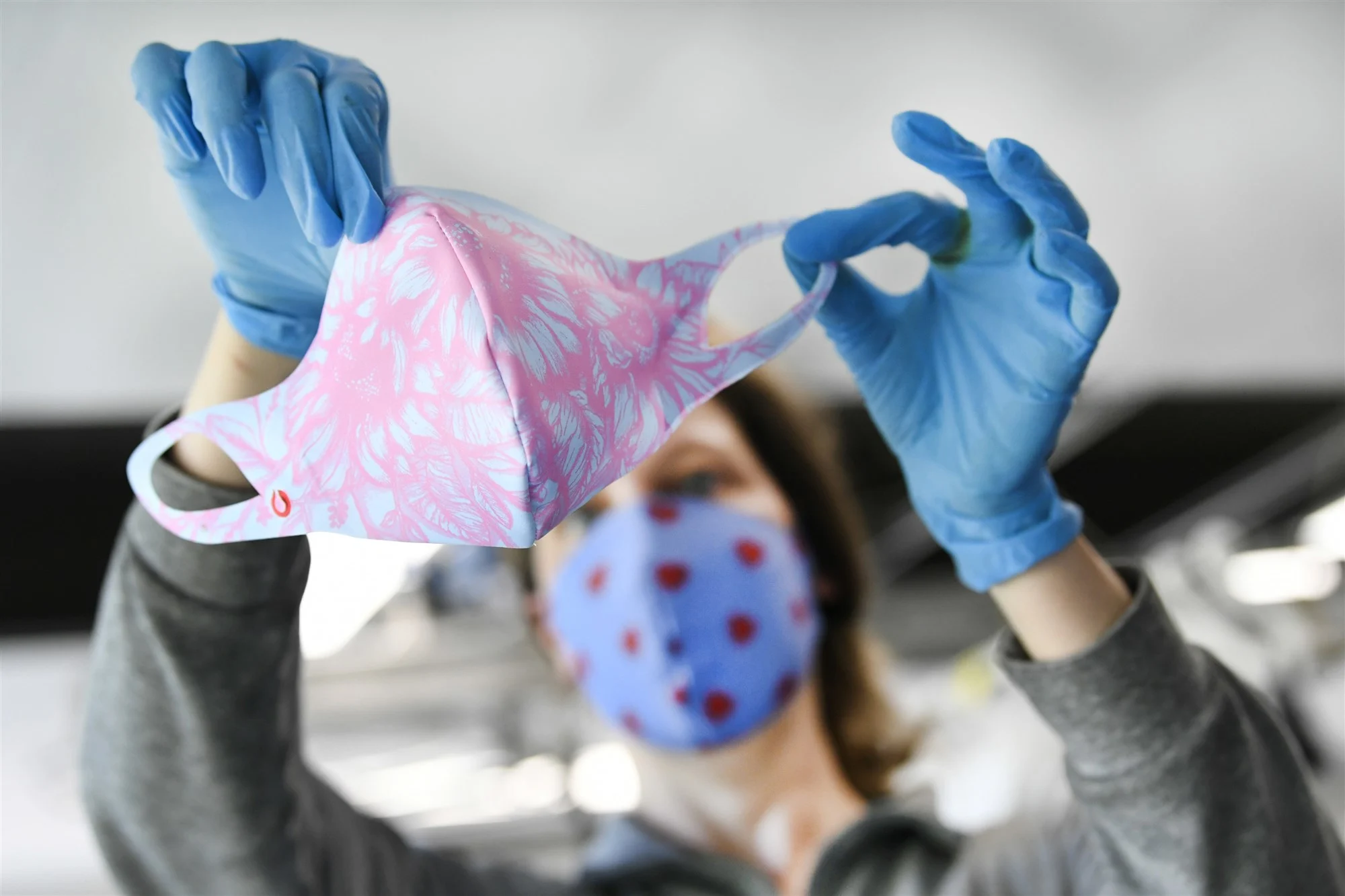 Tweederde van Nederlanders voelt niets voor verplichten mondkapjes in super